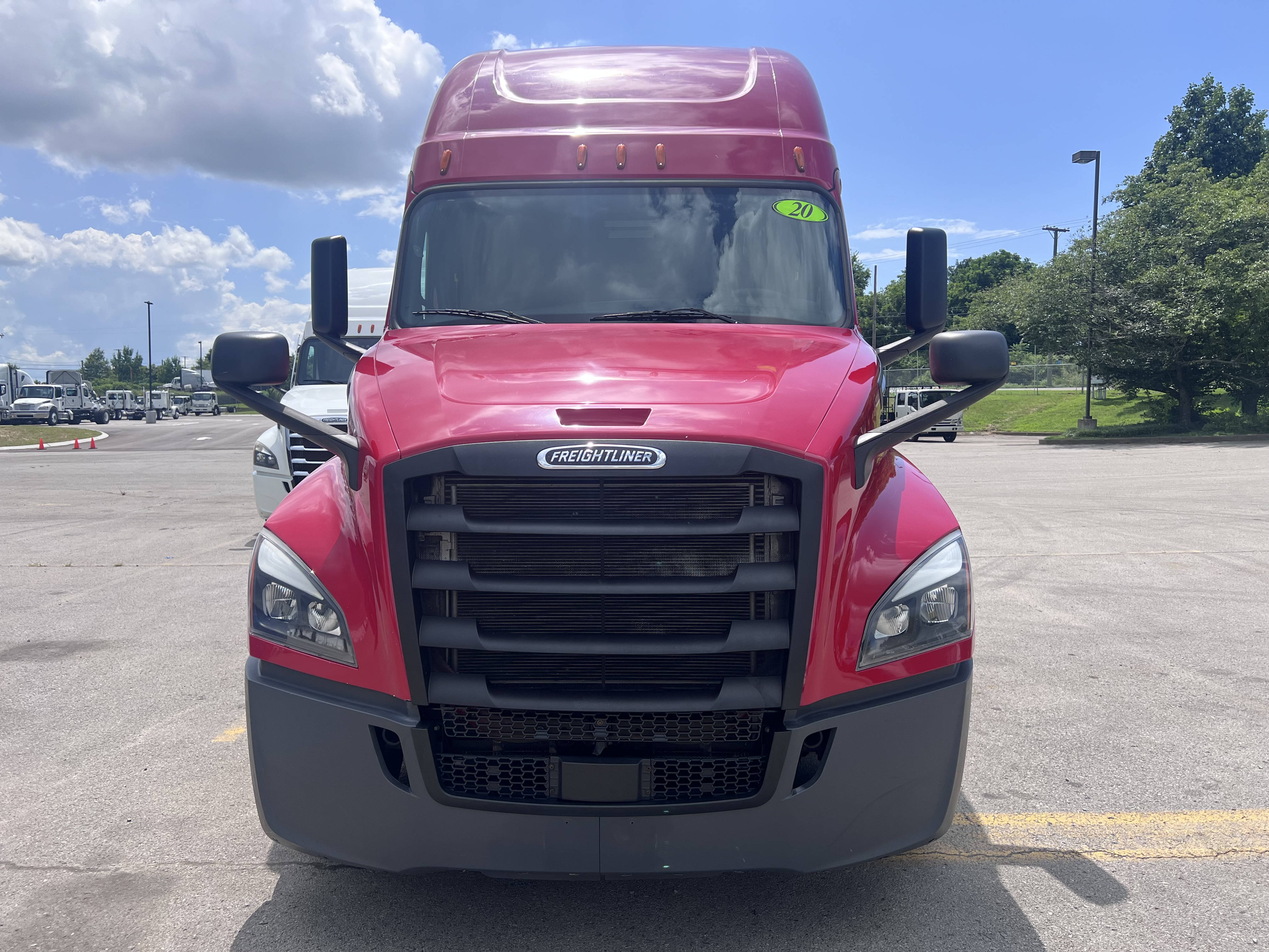 2020 FREIGHTLINER CASCADIA 126SLP - image 2