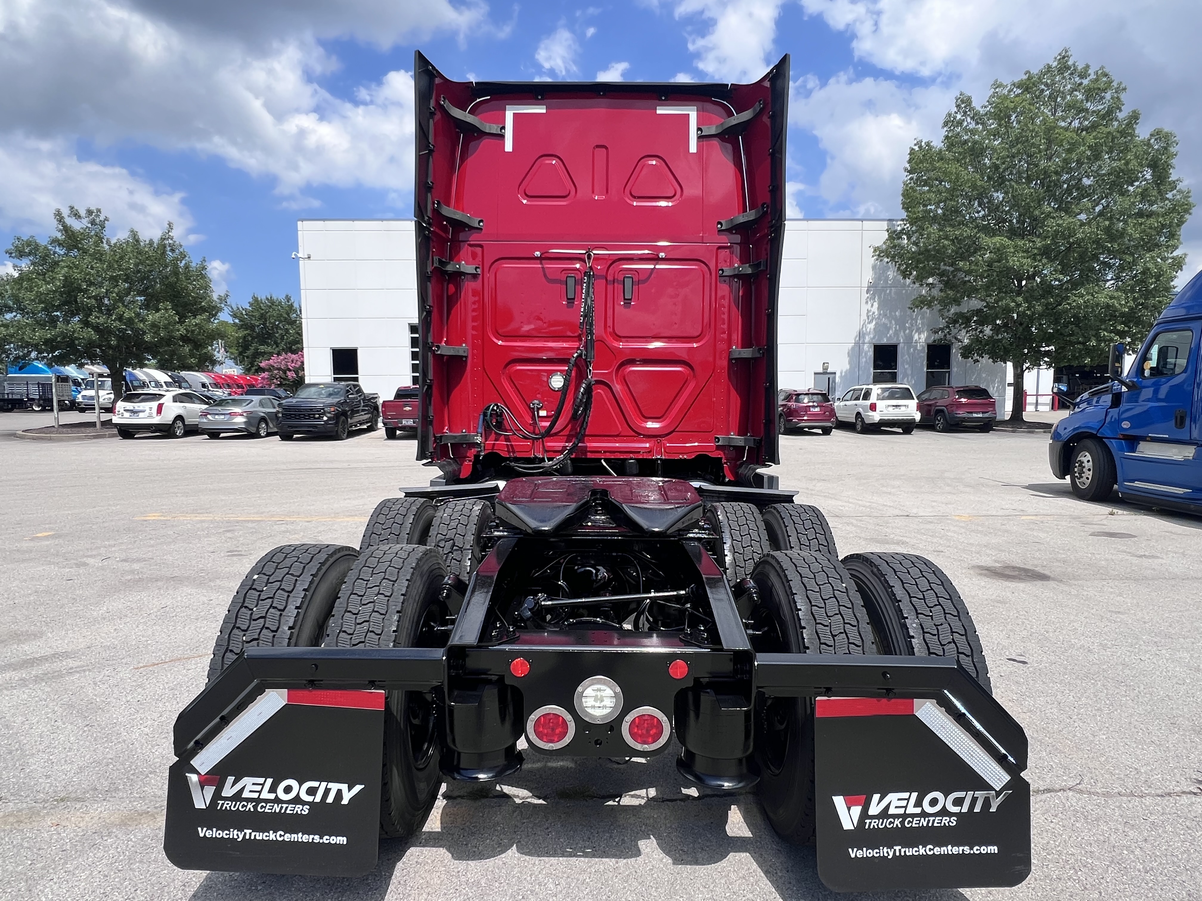 2020 FREIGHTLINER CASCADIA 126SLP - image 4