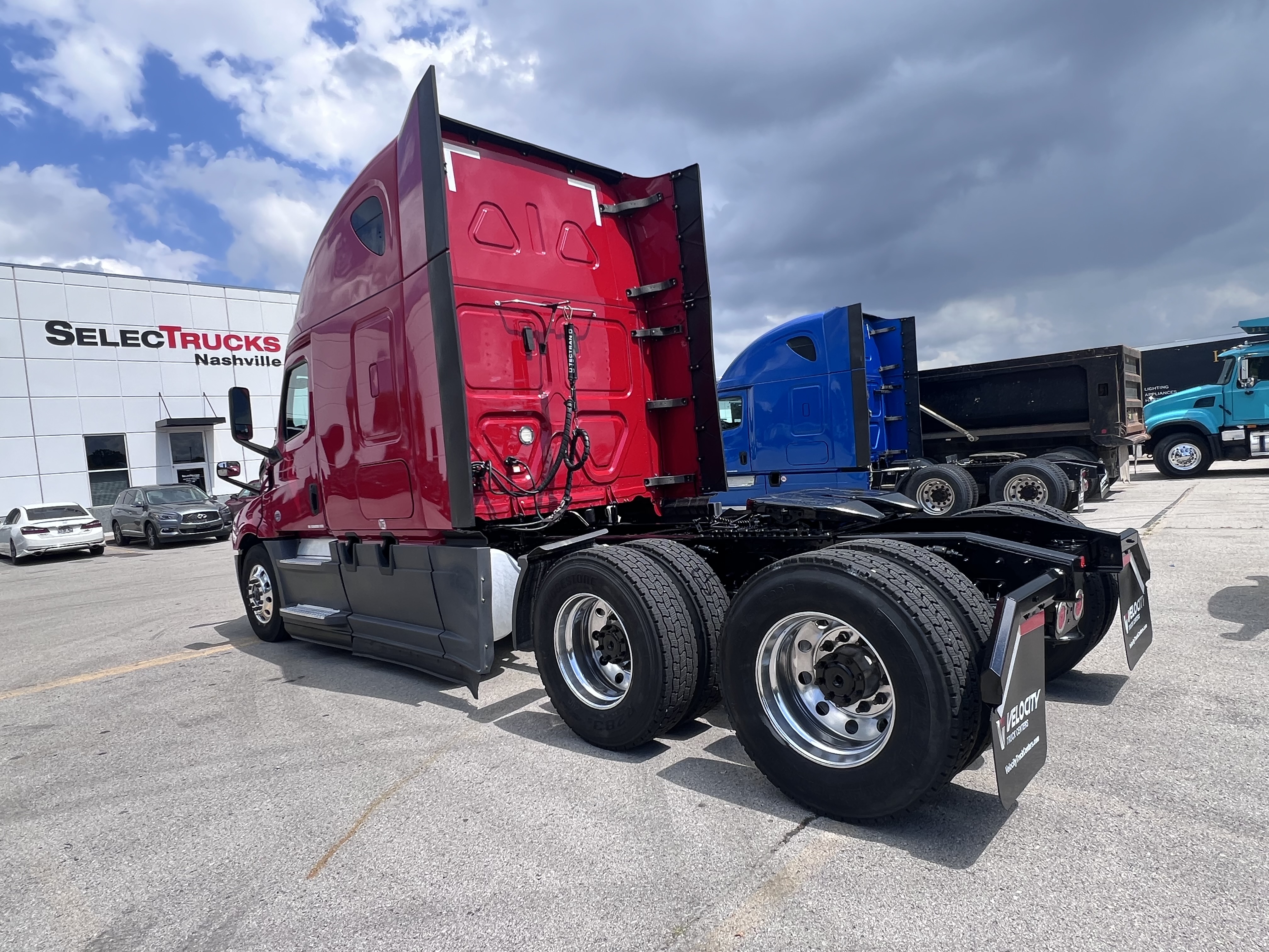 2020 FREIGHTLINER CASCADIA 126SLP - image 3