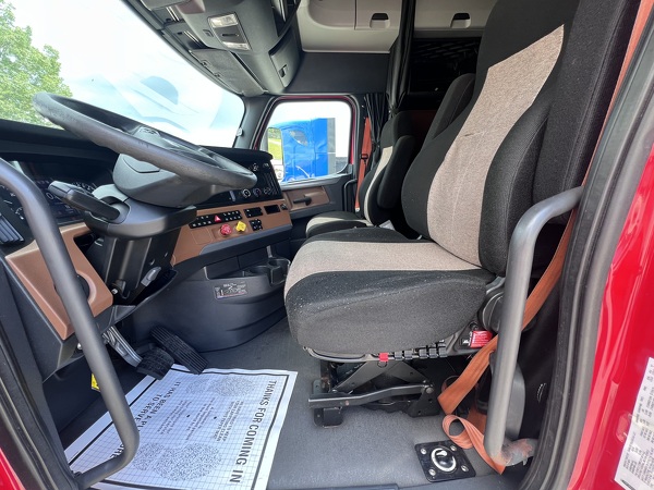 FREIGHTLINER CASCADIA 126SLP 2020