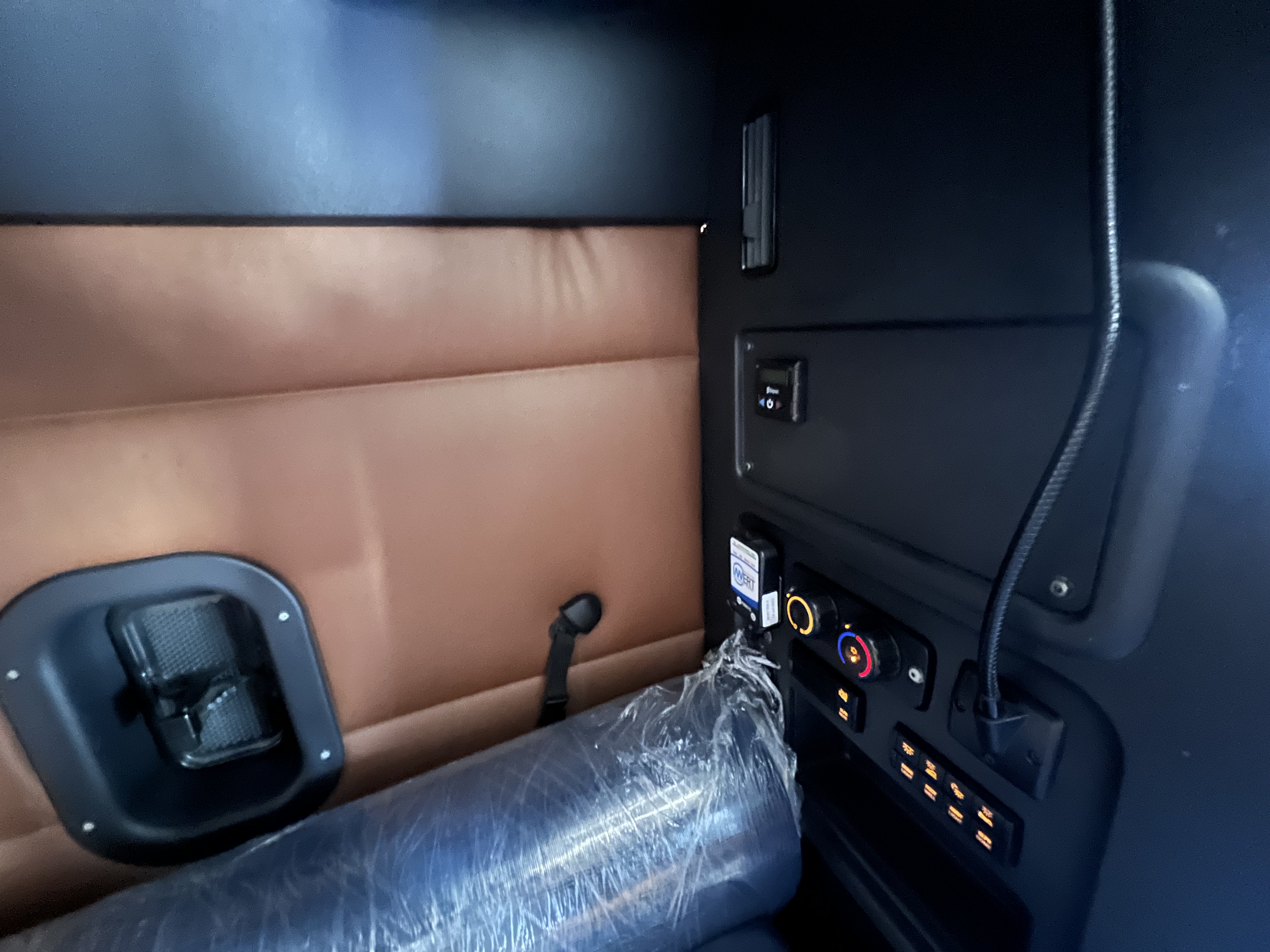 2020 FREIGHTLINER CASCADIA 126SLP - image 13