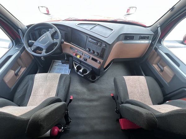 FREIGHTLINER CASCADIA 126SLP 2020