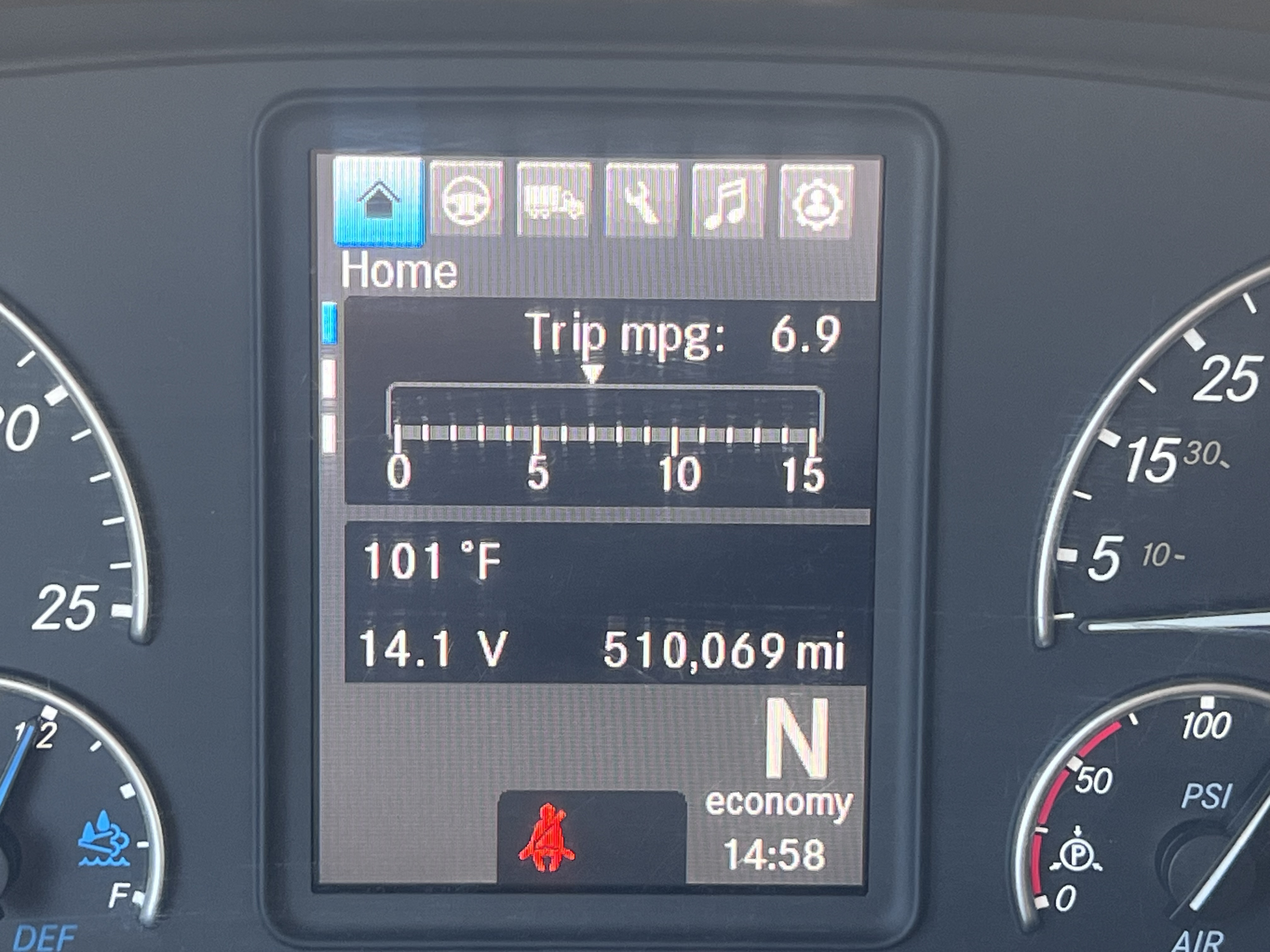 2020 FREIGHTLINER CASCADIA 126SLP - image 7