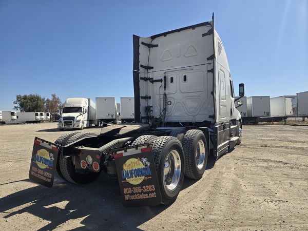 FREIGHTLINER CASCADIA 126SLP 2023