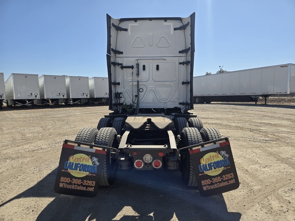 FREIGHTLINER CASCADIA 126SLP 2023