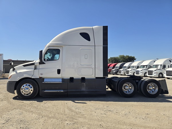 FREIGHTLINER CASCADIA 126SLP 2023
