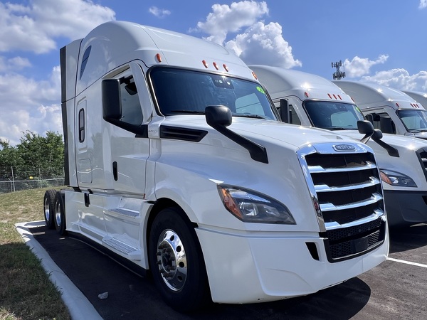 FREIGHTLINER CASCADIA 126SLP 2020