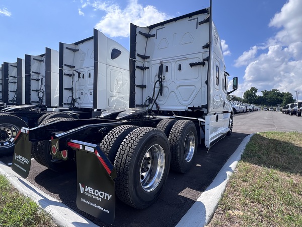 FREIGHTLINER CASCADIA 126SLP 2020