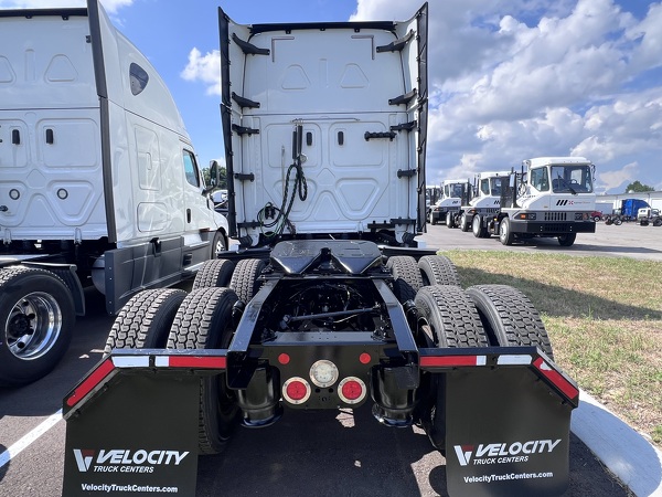 FREIGHTLINER CASCADIA 126SLP 2020