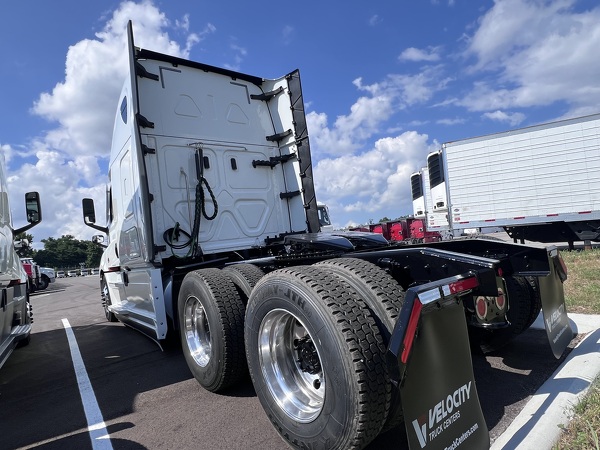 FREIGHTLINER CASCADIA 126SLP 2020