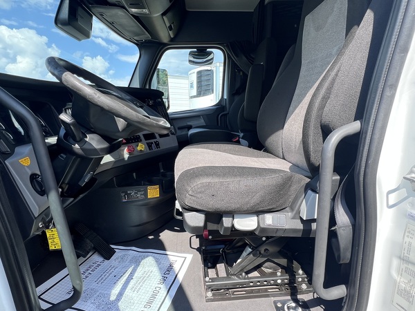 FREIGHTLINER CASCADIA 126SLP 2020
