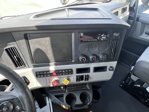 FREIGHTLINER CASCADIA 126SLP 2020