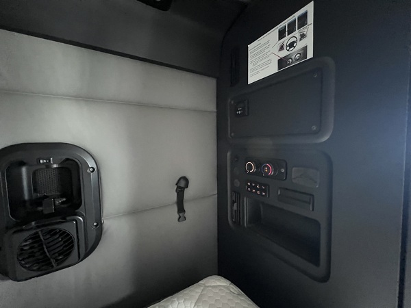 FREIGHTLINER CASCADIA 126SLP 2020