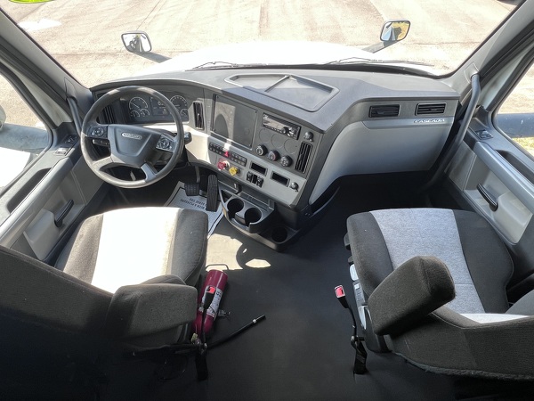 FREIGHTLINER CASCADIA 126SLP 2020