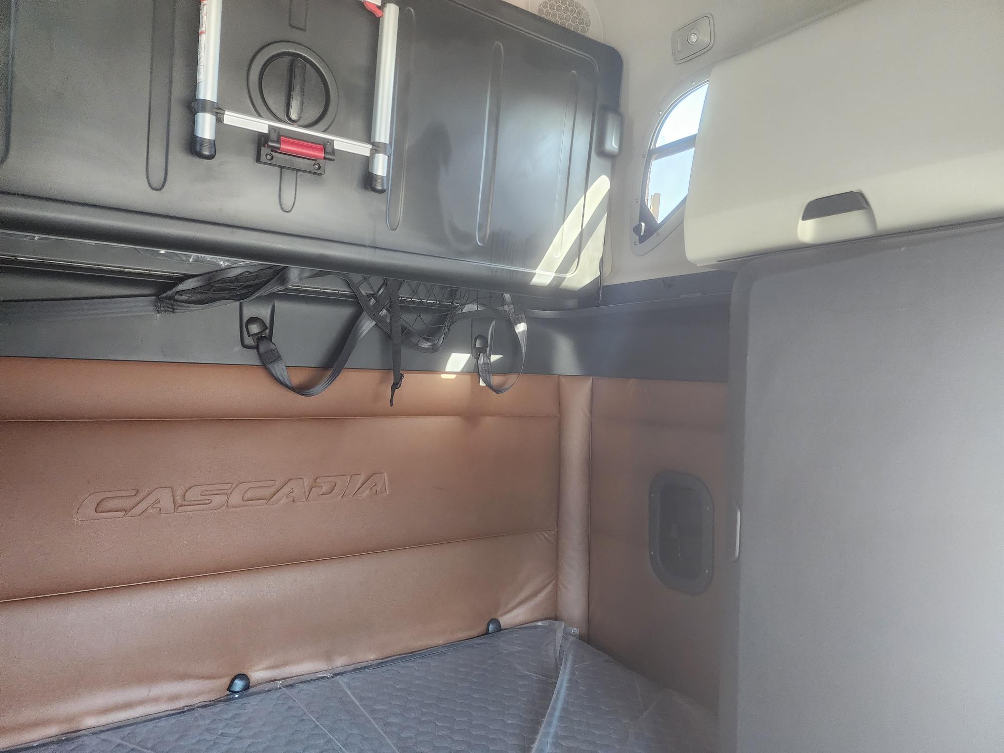 2021 FREIGHTLINER CASCADIA 126SLP - image 22