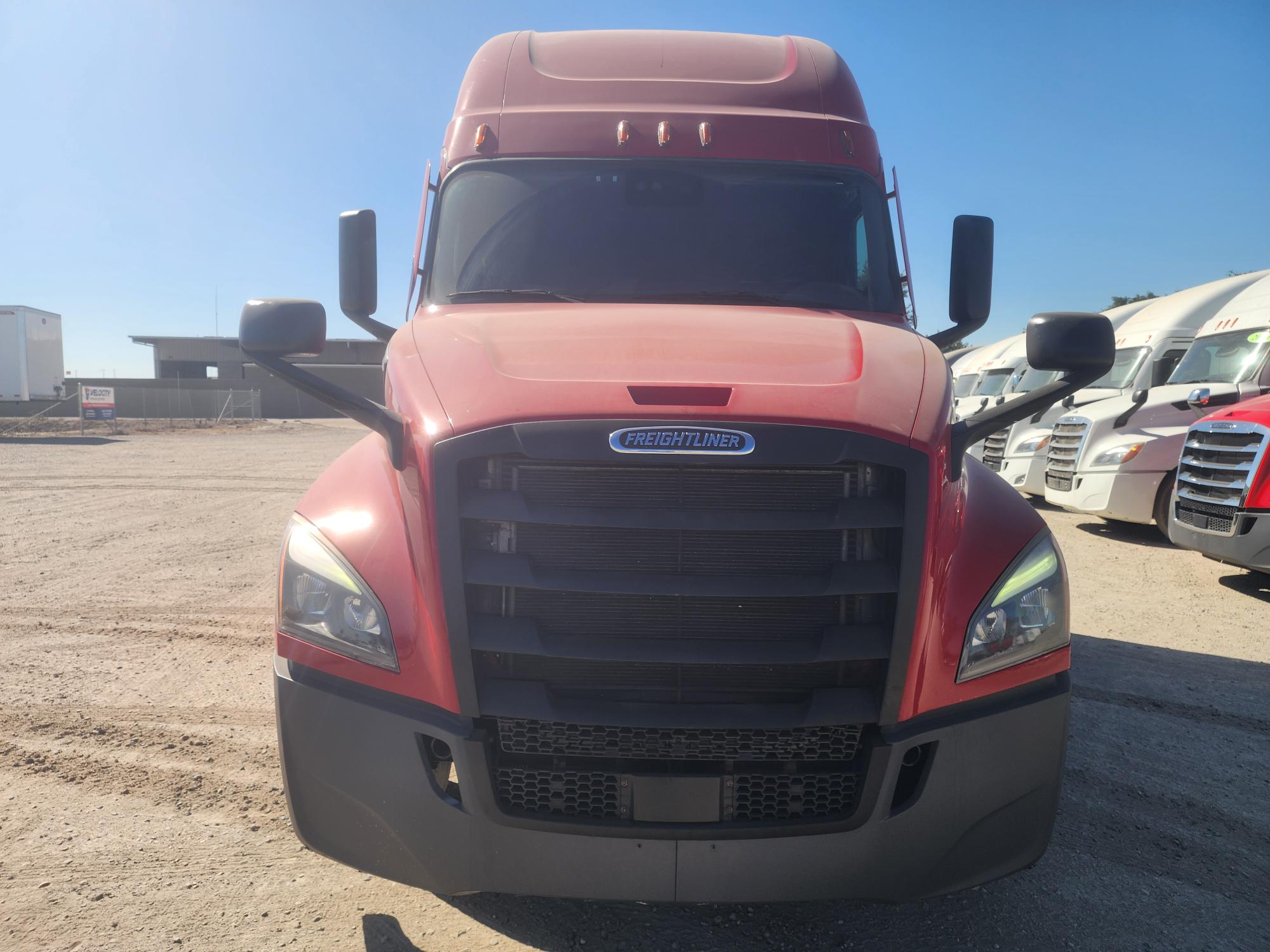 2021 FREIGHTLINER CASCADIA 126SLP - image 2