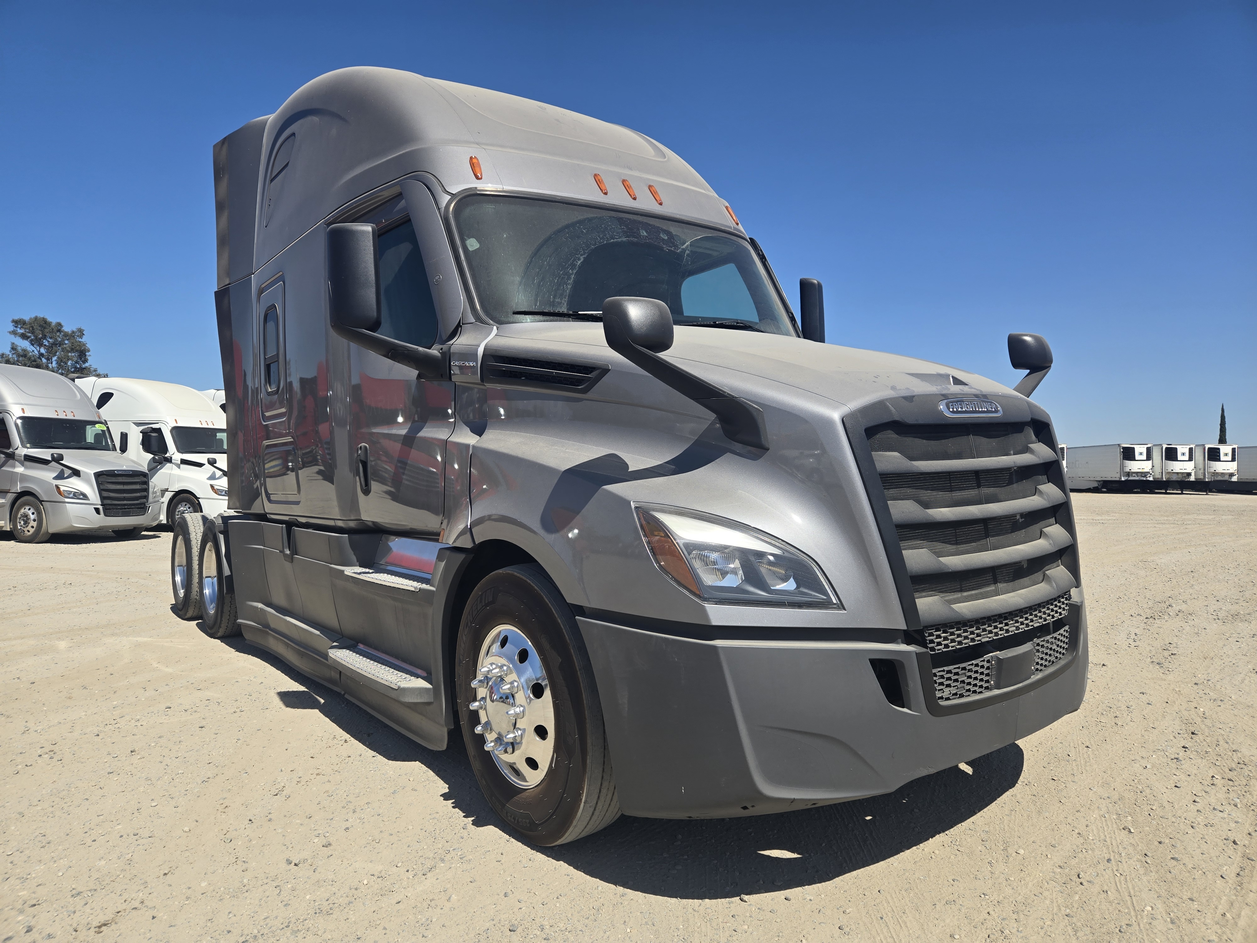 2021 FREIGHTLINER CASCADIA 126SLP - image 8