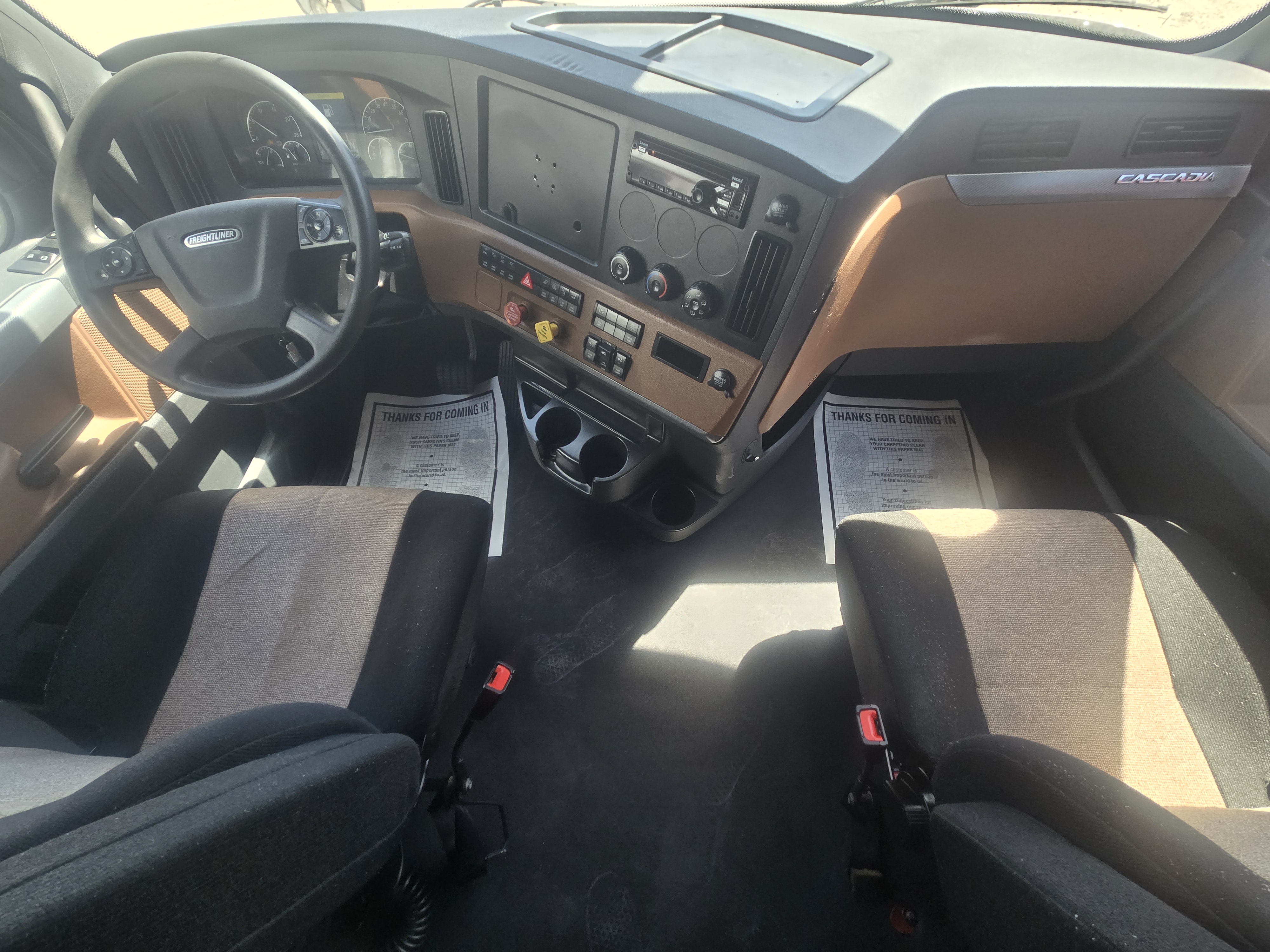 2021 FREIGHTLINER CASCADIA 126SLP - image 19