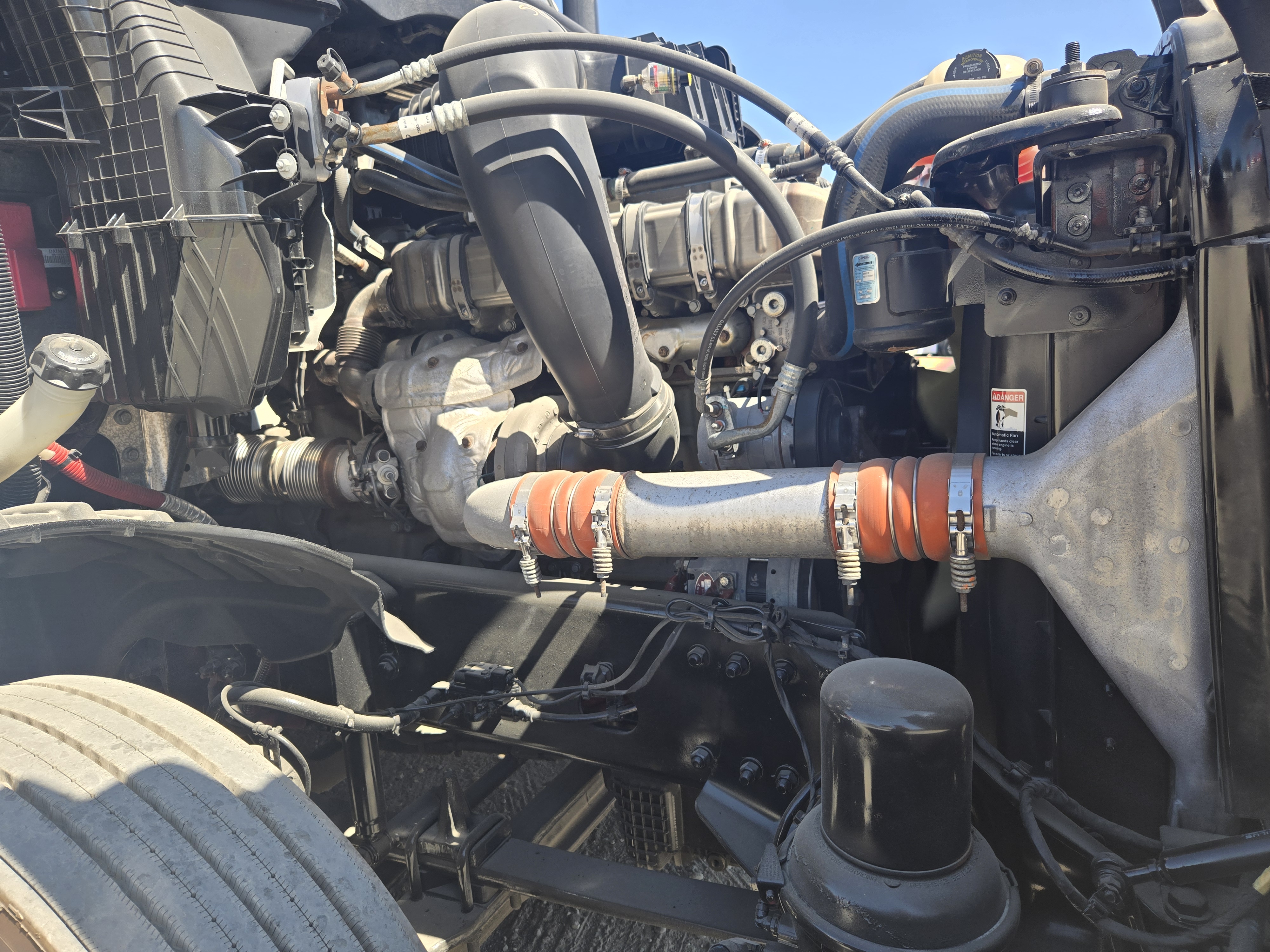 2021 FREIGHTLINER CASCADIA 126SLP - image 11