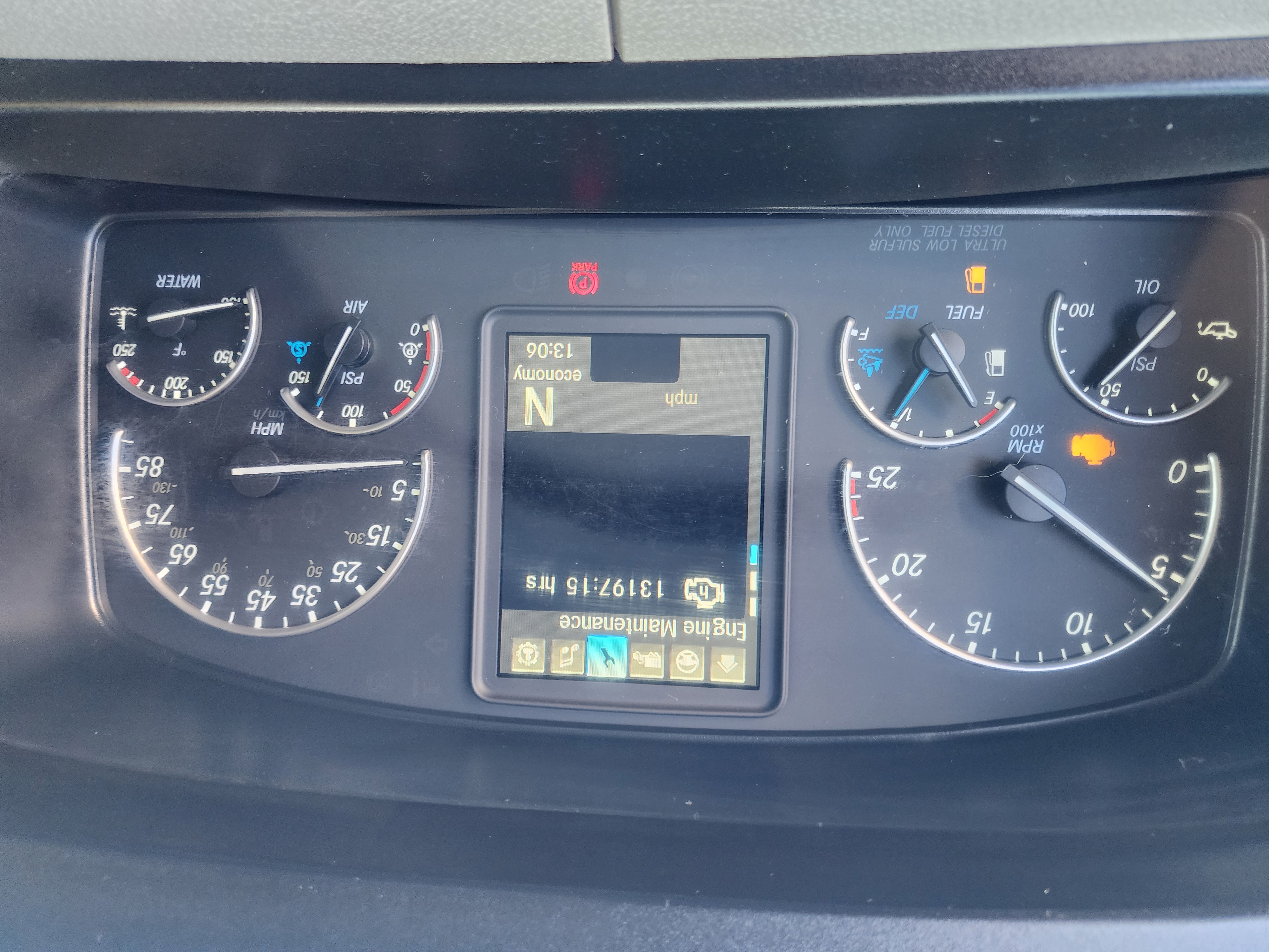 2020 FREIGHTLINER CASCADIA 126SLP - image 16