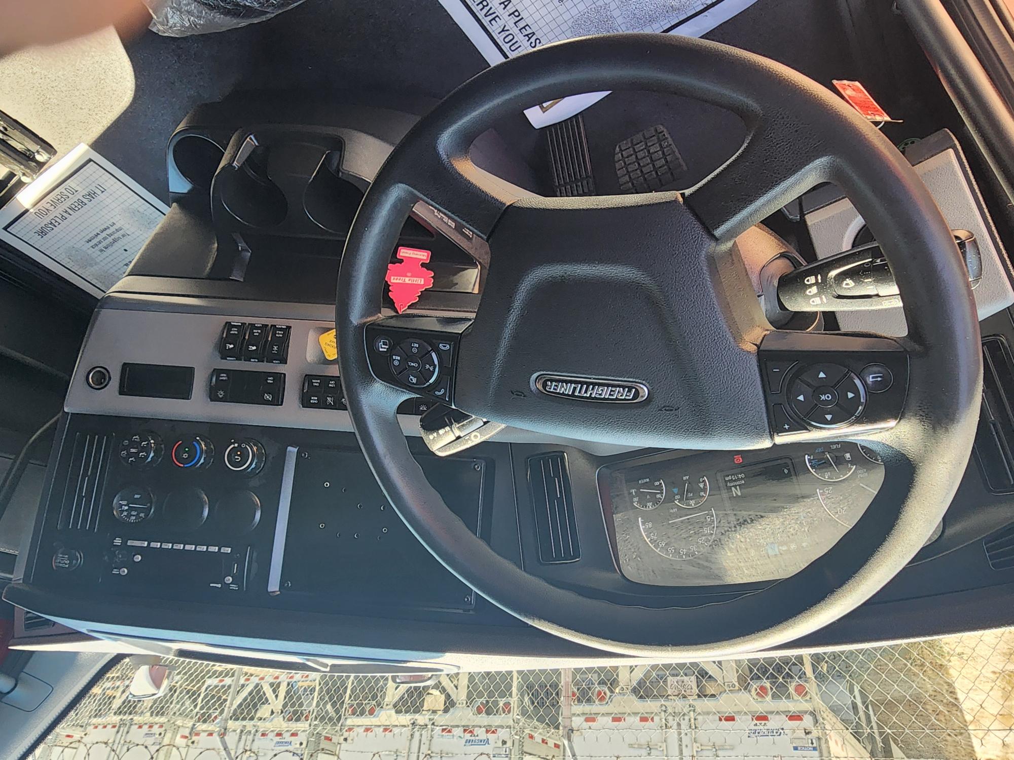 2022 FREIGHTLINER CASCADIA 126SLP - image 18