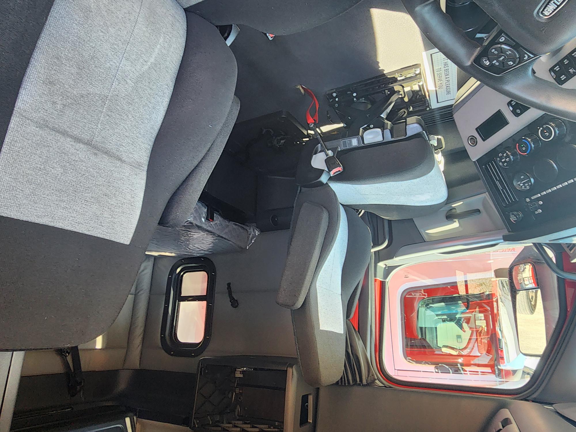 2022 FREIGHTLINER CASCADIA 126SLP - image 16