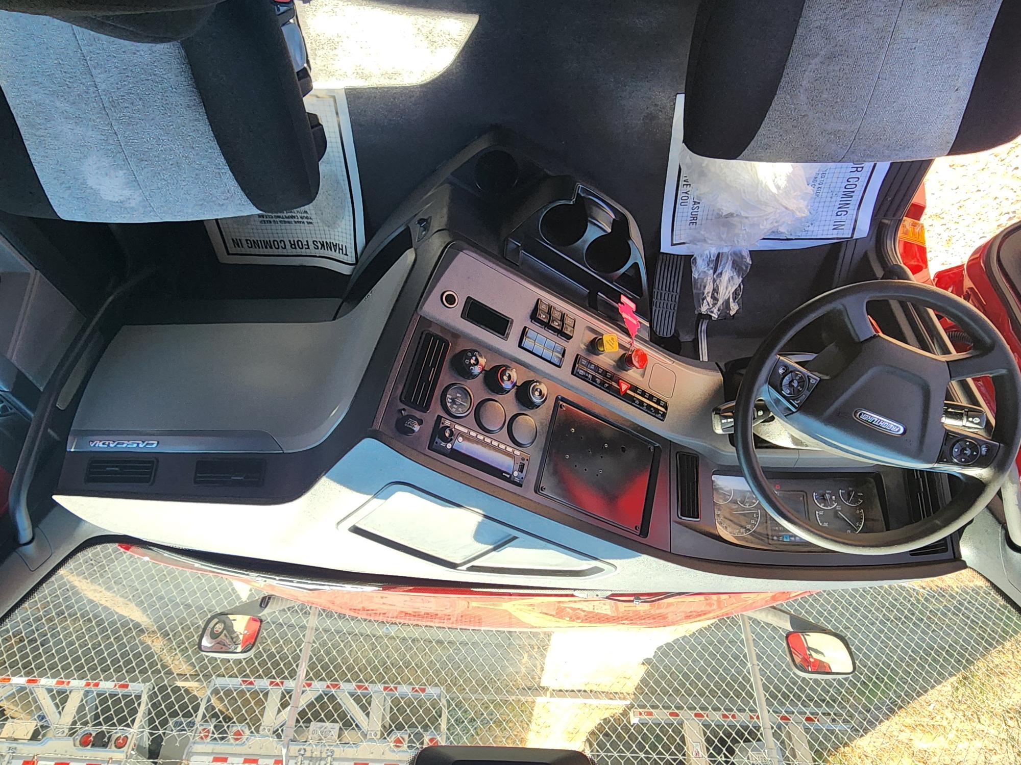 2022 FREIGHTLINER CASCADIA 126SLP - image 17