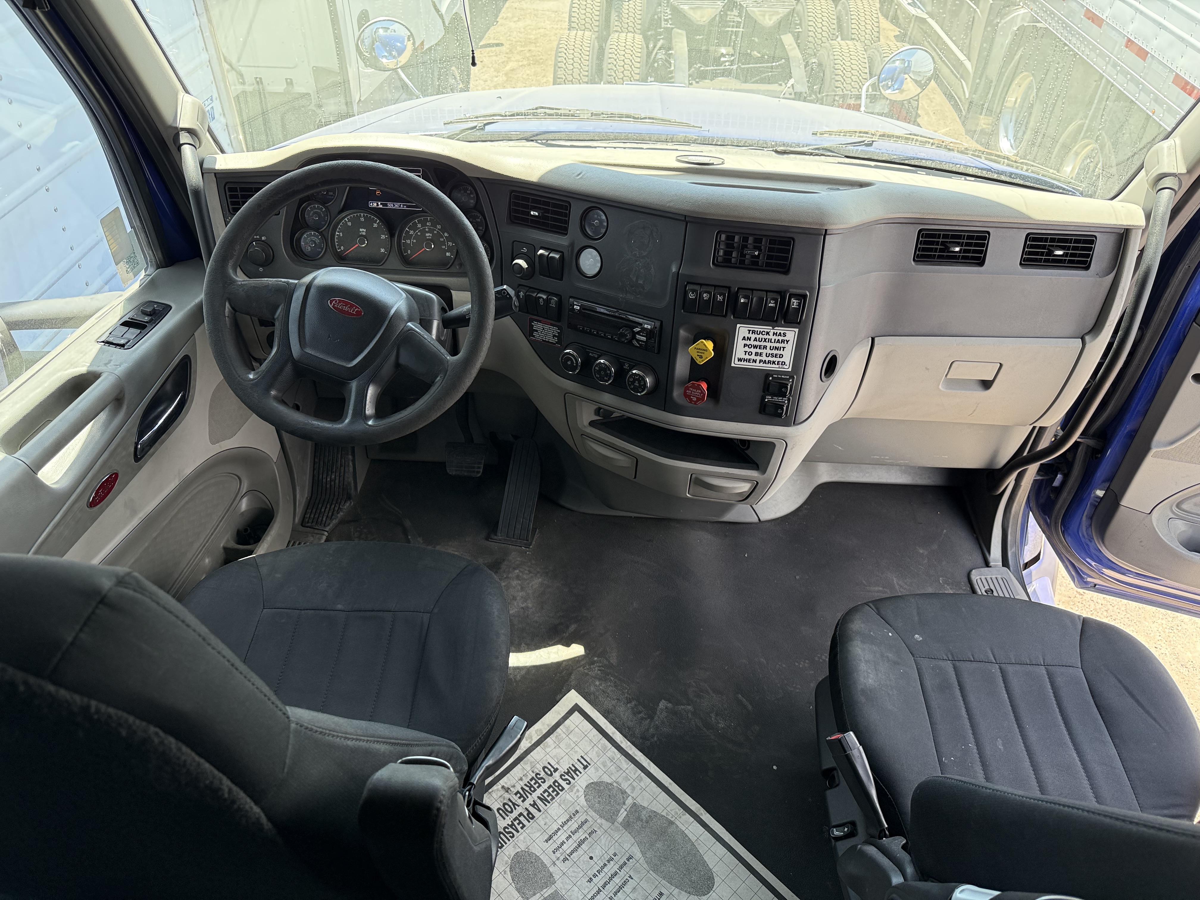 2019 PETERBILT 579 - image 22