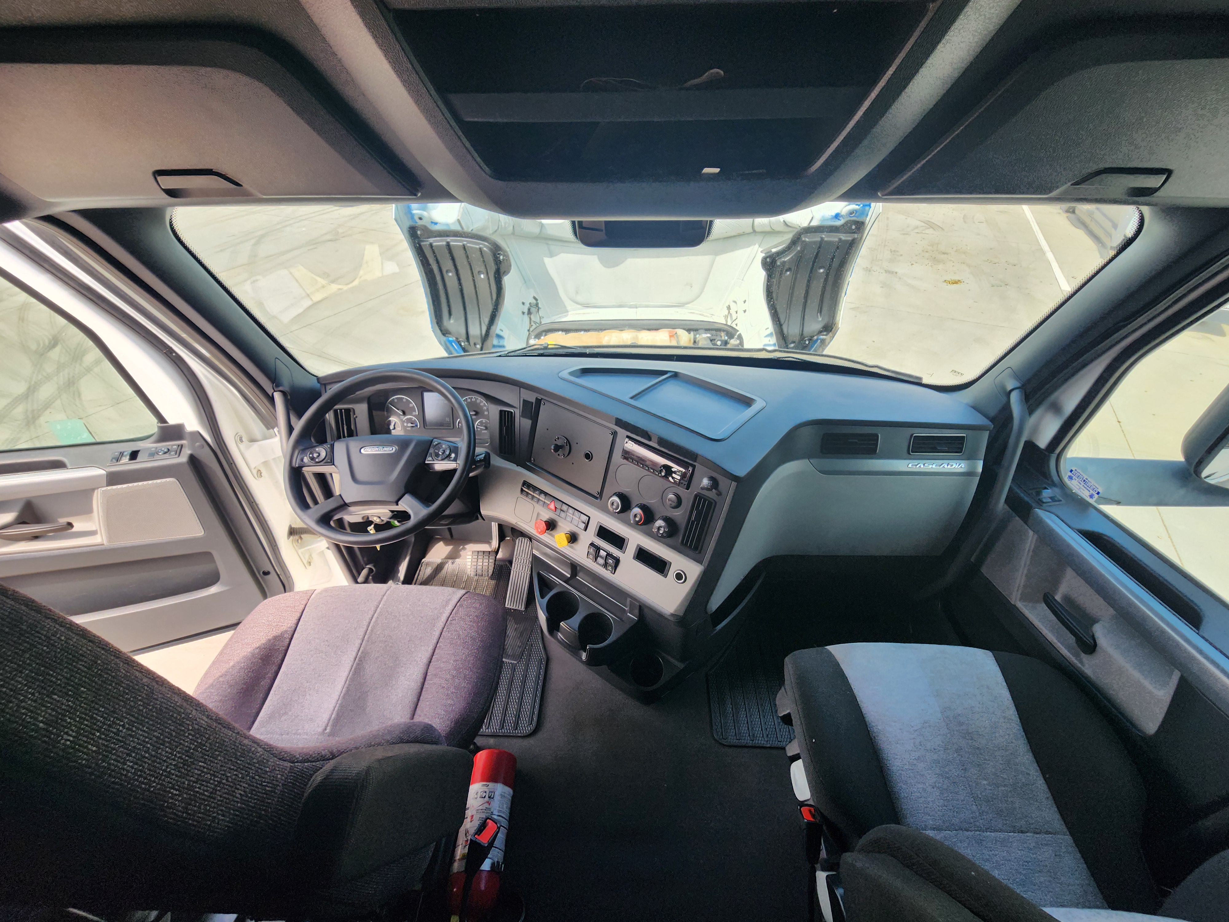 2021 FREIGHTLINER CASCADIA 126SLP - image 21