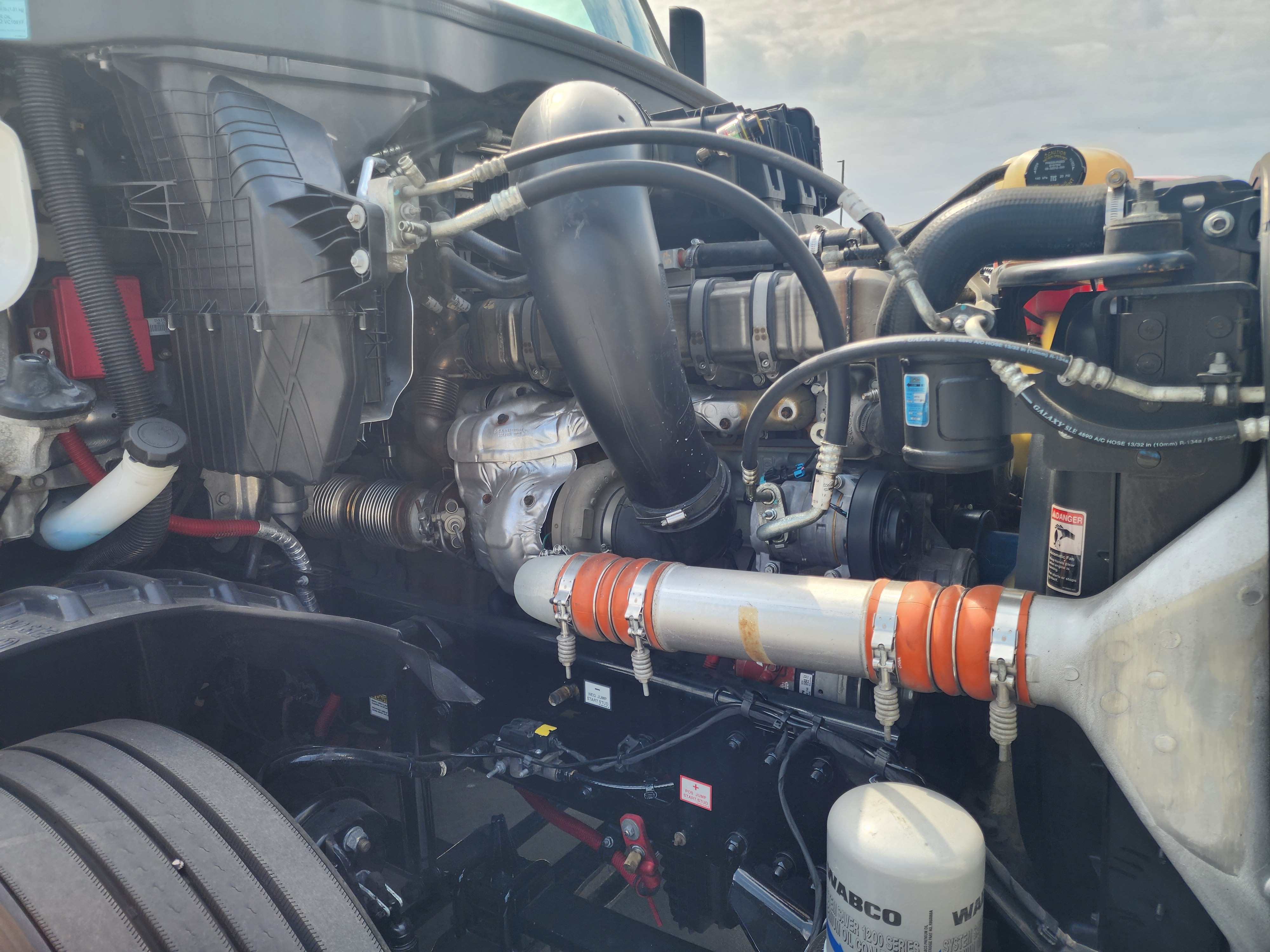 2021 FREIGHTLINER CASCADIA 126SLP - image 9