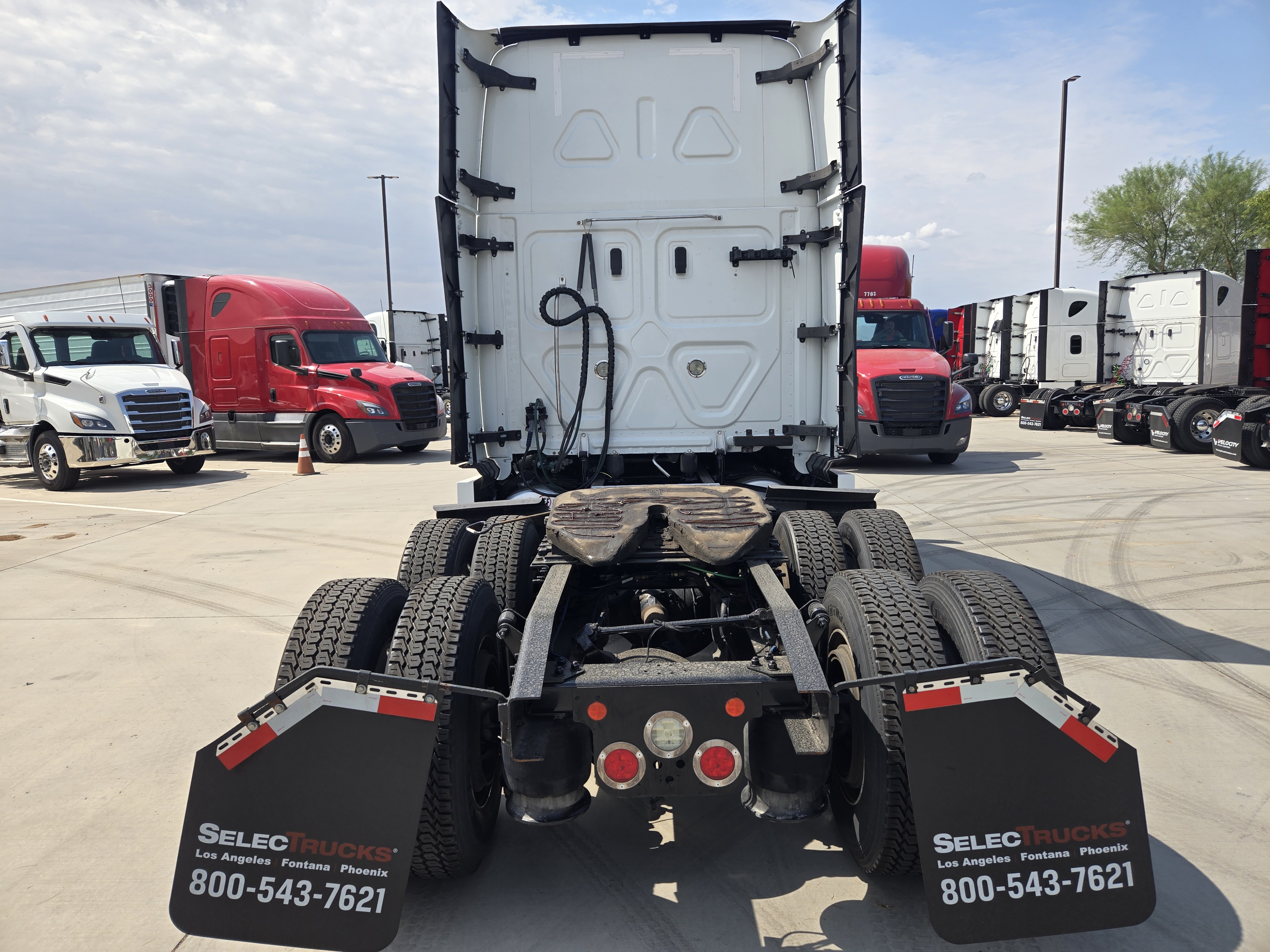 2020 FREIGHTLINER CASCADIA 126SLP - image 5