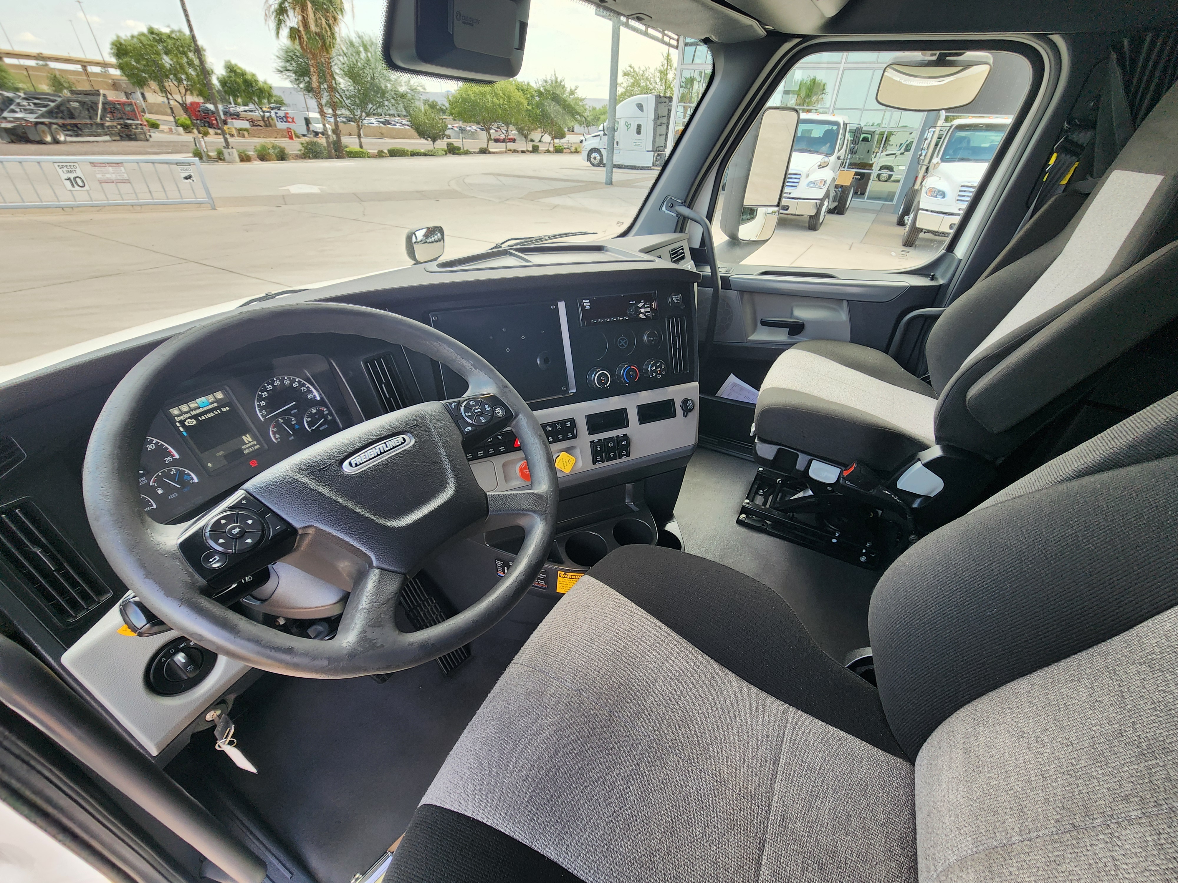 2021 FREIGHTLINER CASCADIA 126SLP - image 14