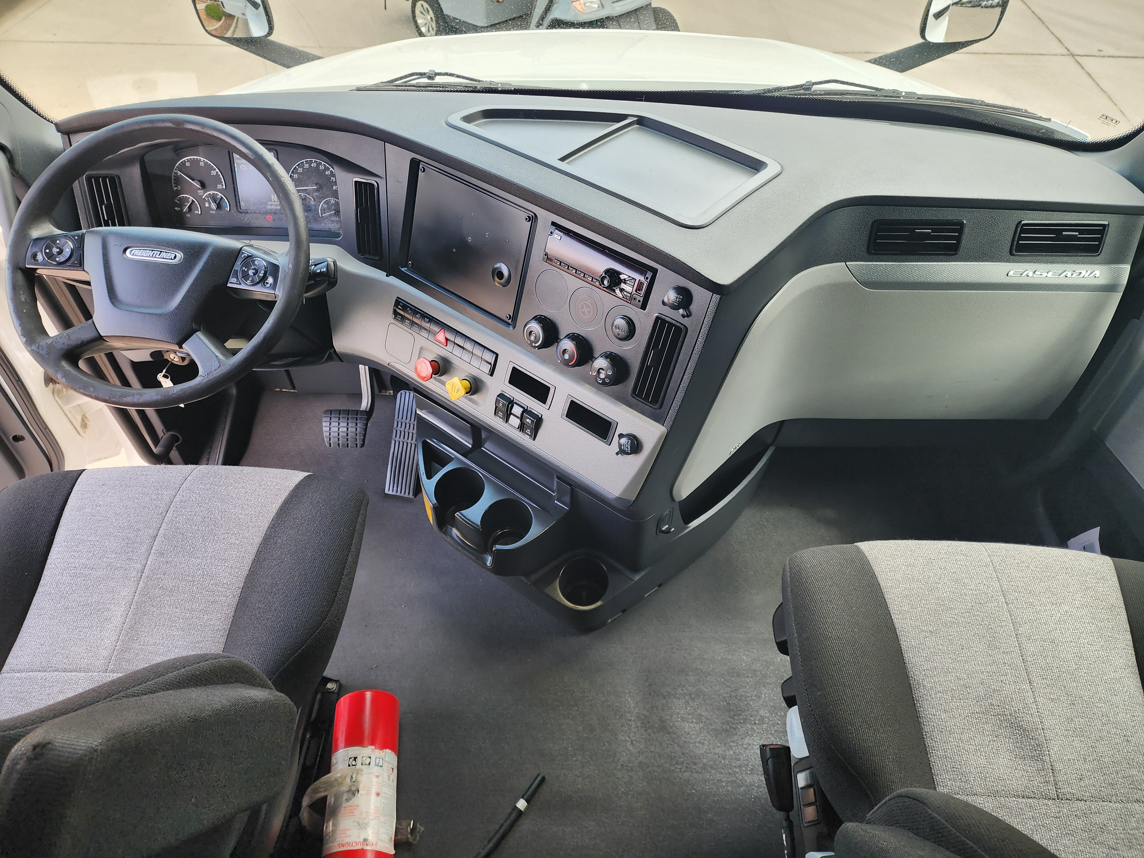 2021 FREIGHTLINER CASCADIA 126SLP - image 15