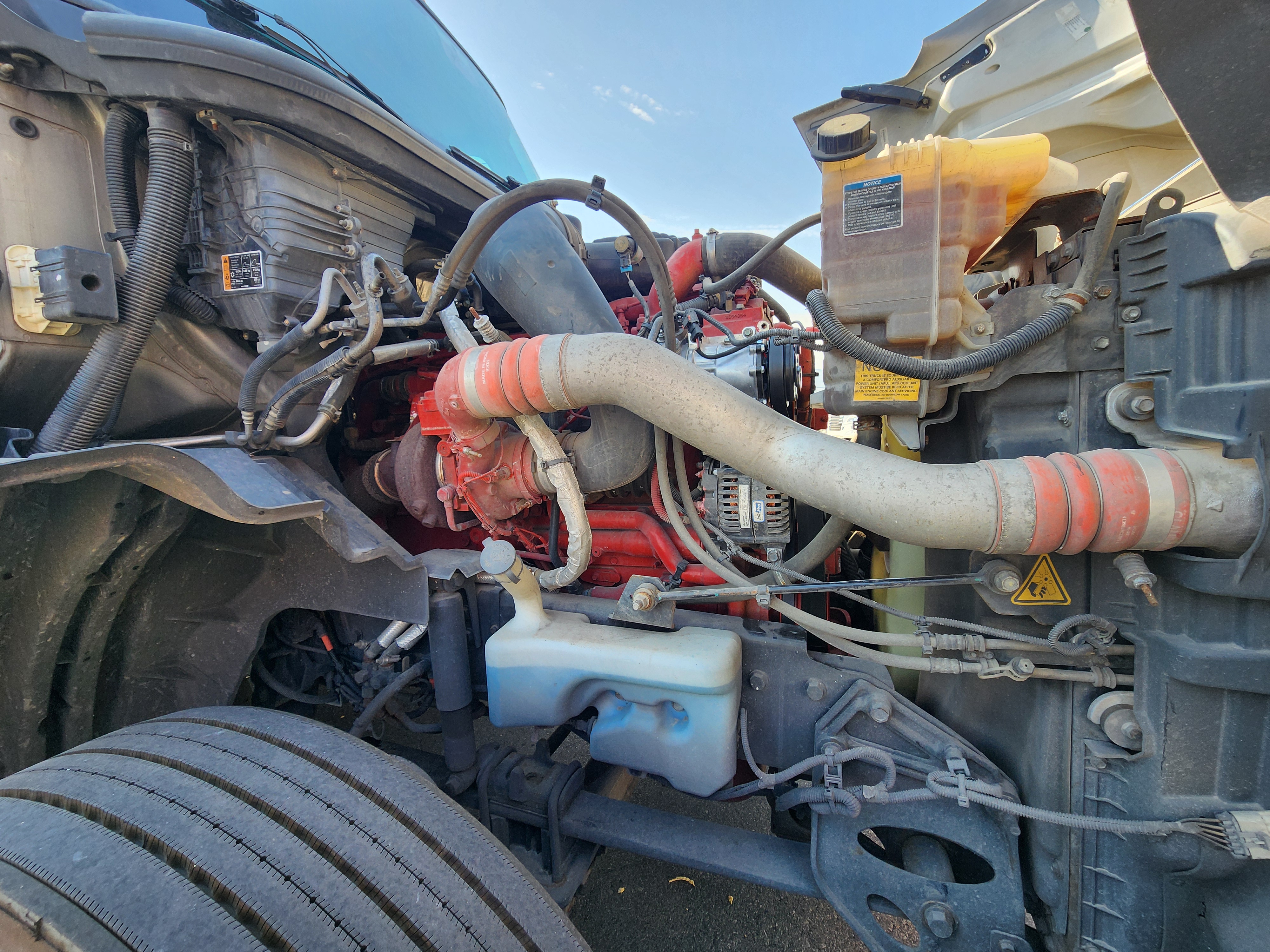 2022 INTERNATIONAL LT625 - image 14