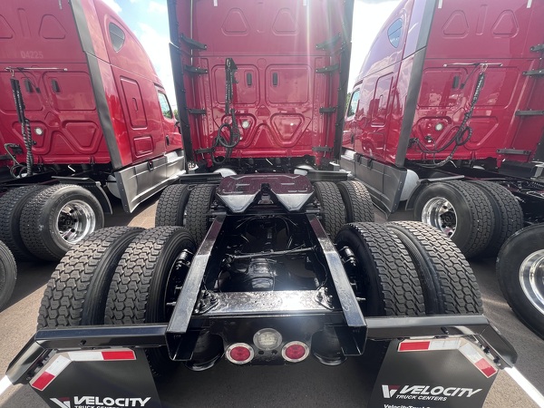 FREIGHTLINER CASCADIA 126SLP 2020