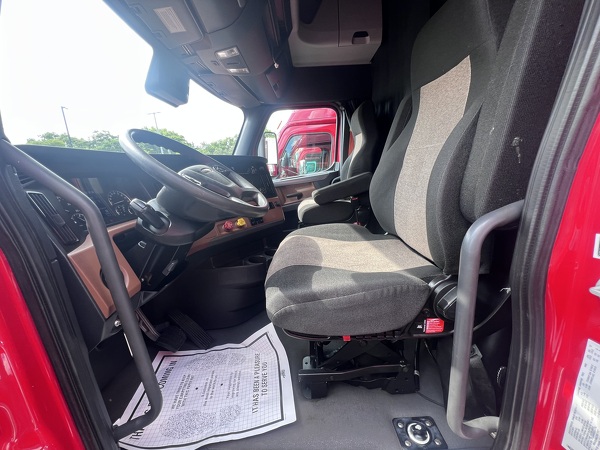 FREIGHTLINER CASCADIA 126SLP 2020