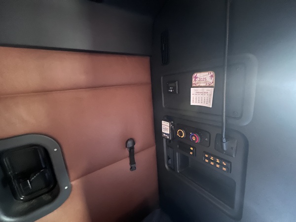 FREIGHTLINER CASCADIA 126SLP 2020