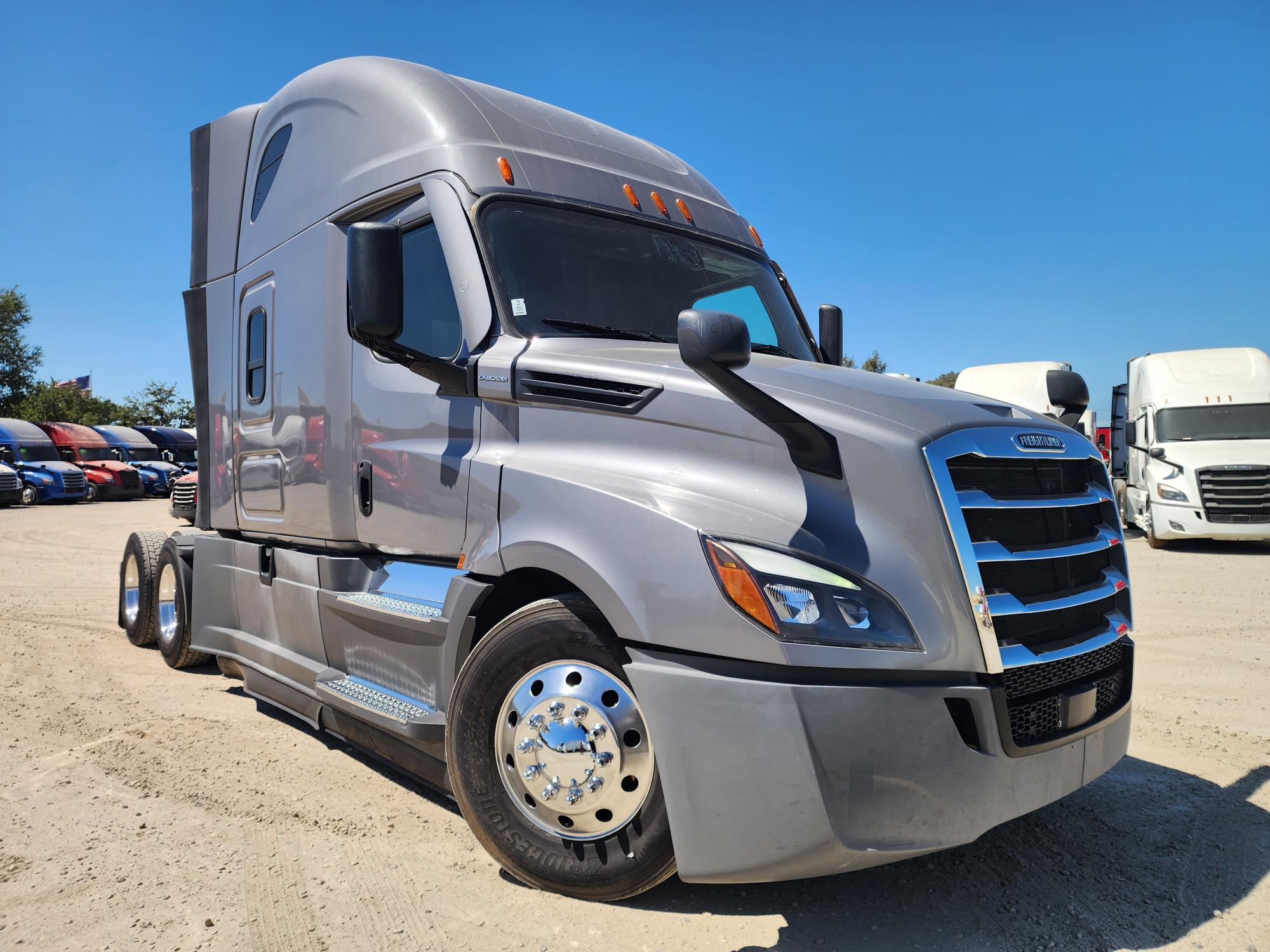 2021 FREIGHTLINER CASCADIA 126SLP - image 8