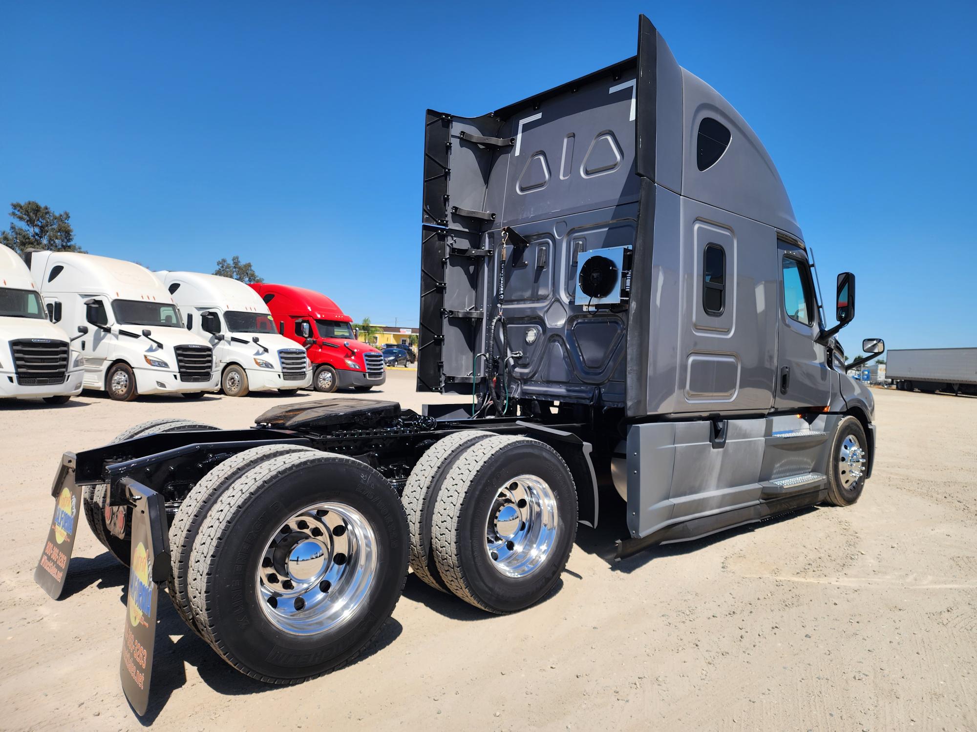 2021 FREIGHTLINER CASCADIA 126SLP - image 6