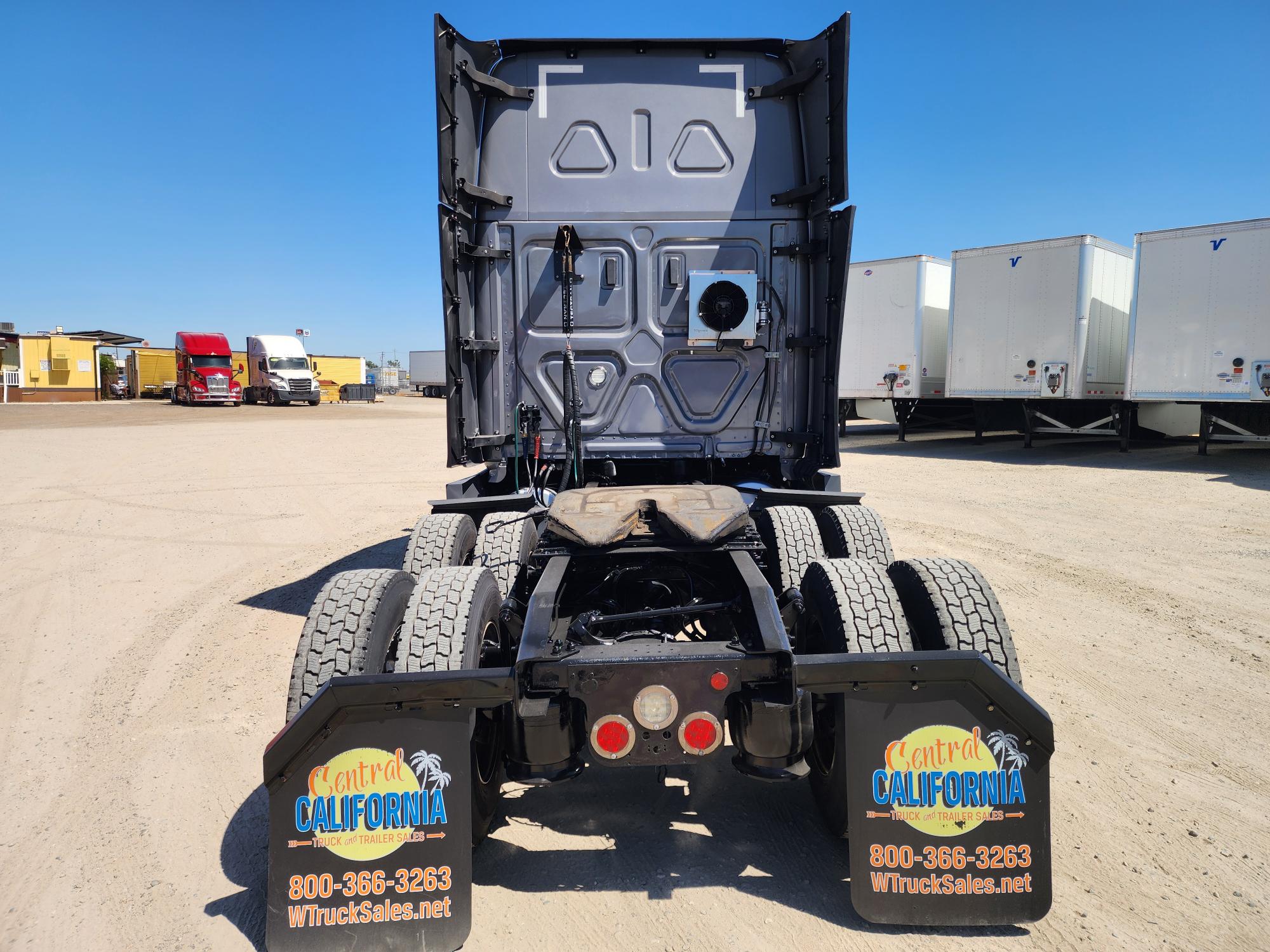 2021 FREIGHTLINER CASCADIA 126SLP - image 5