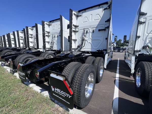 FREIGHTLINER CASCADIA 126SLP 2020