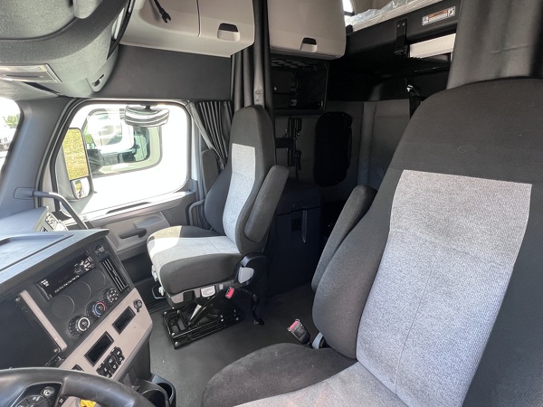 FREIGHTLINER CASCADIA 126SLP 2020