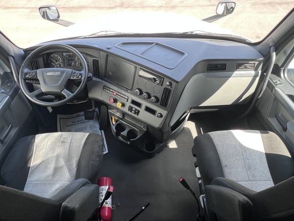 FREIGHTLINER CASCADIA 126SLP 2020