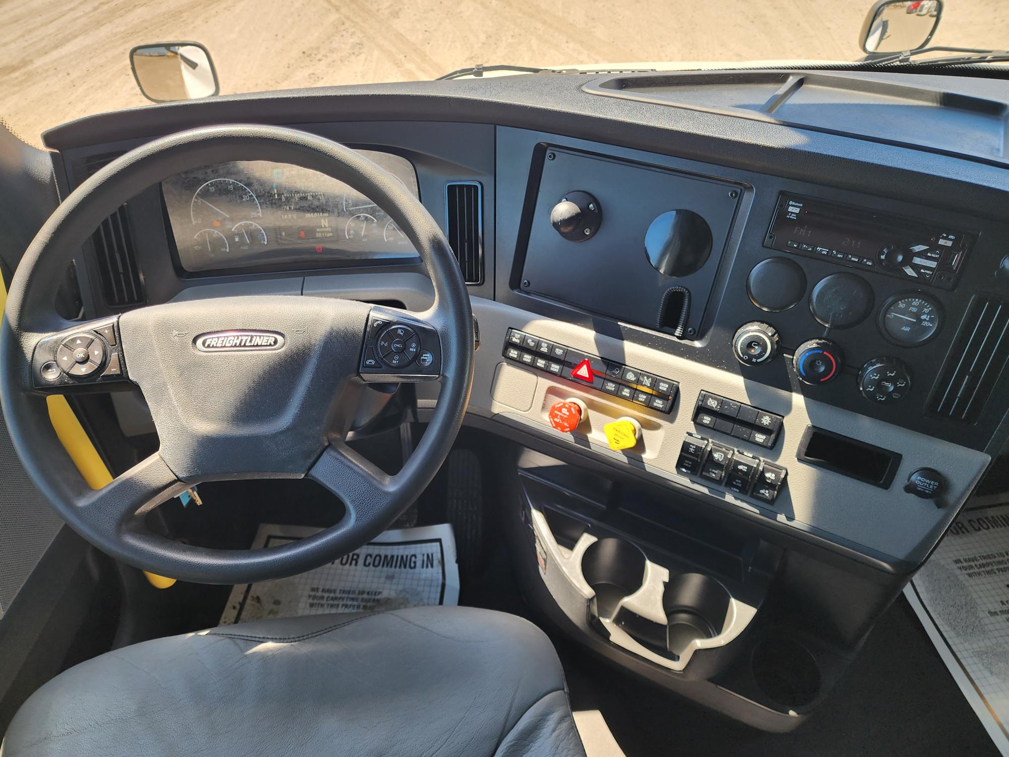 2021 FREIGHTLINER CASCADIA 126SLP - image 18