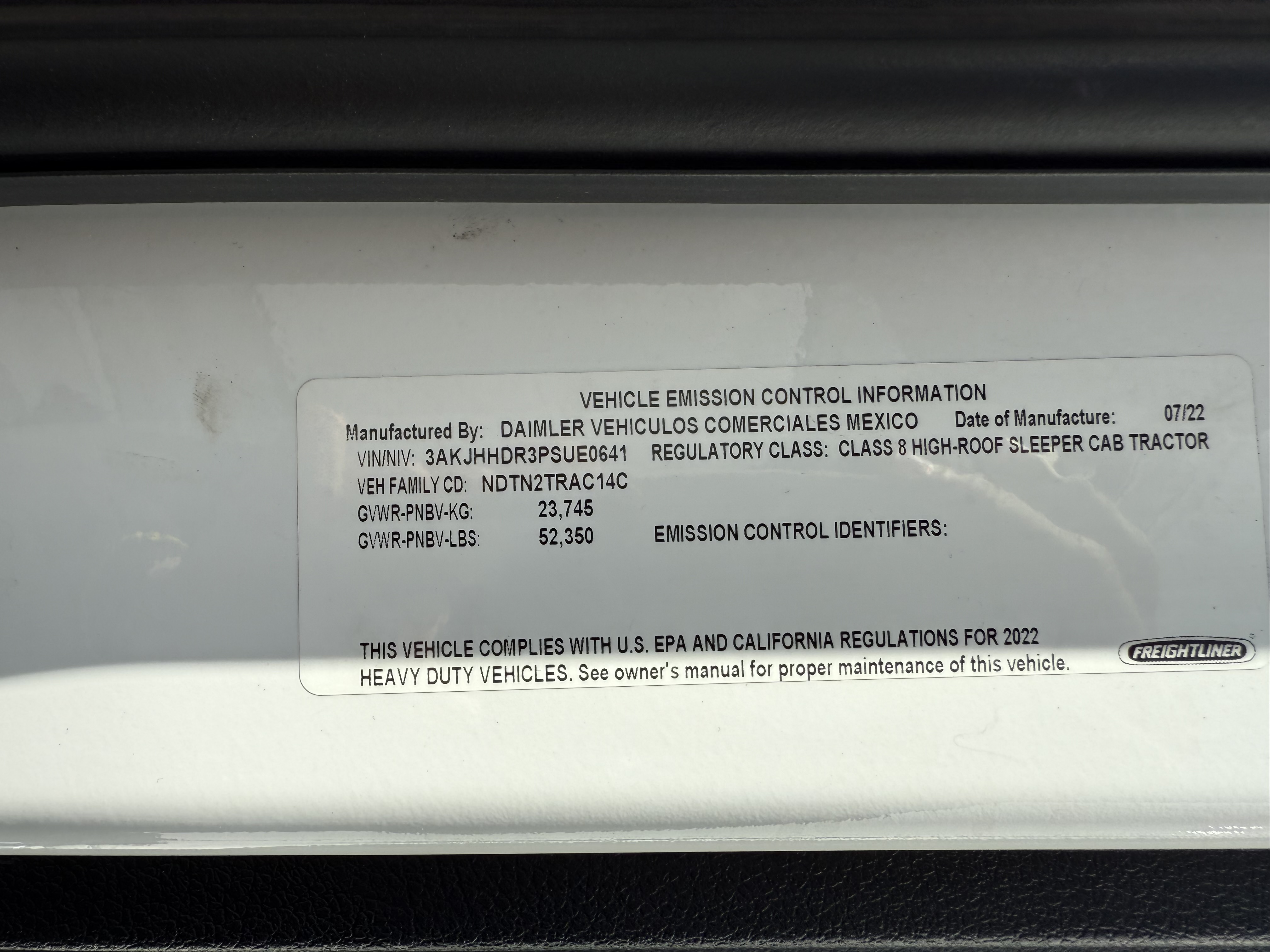 2023 FREIGHTLINER CASCADIA 126SLP - image 16