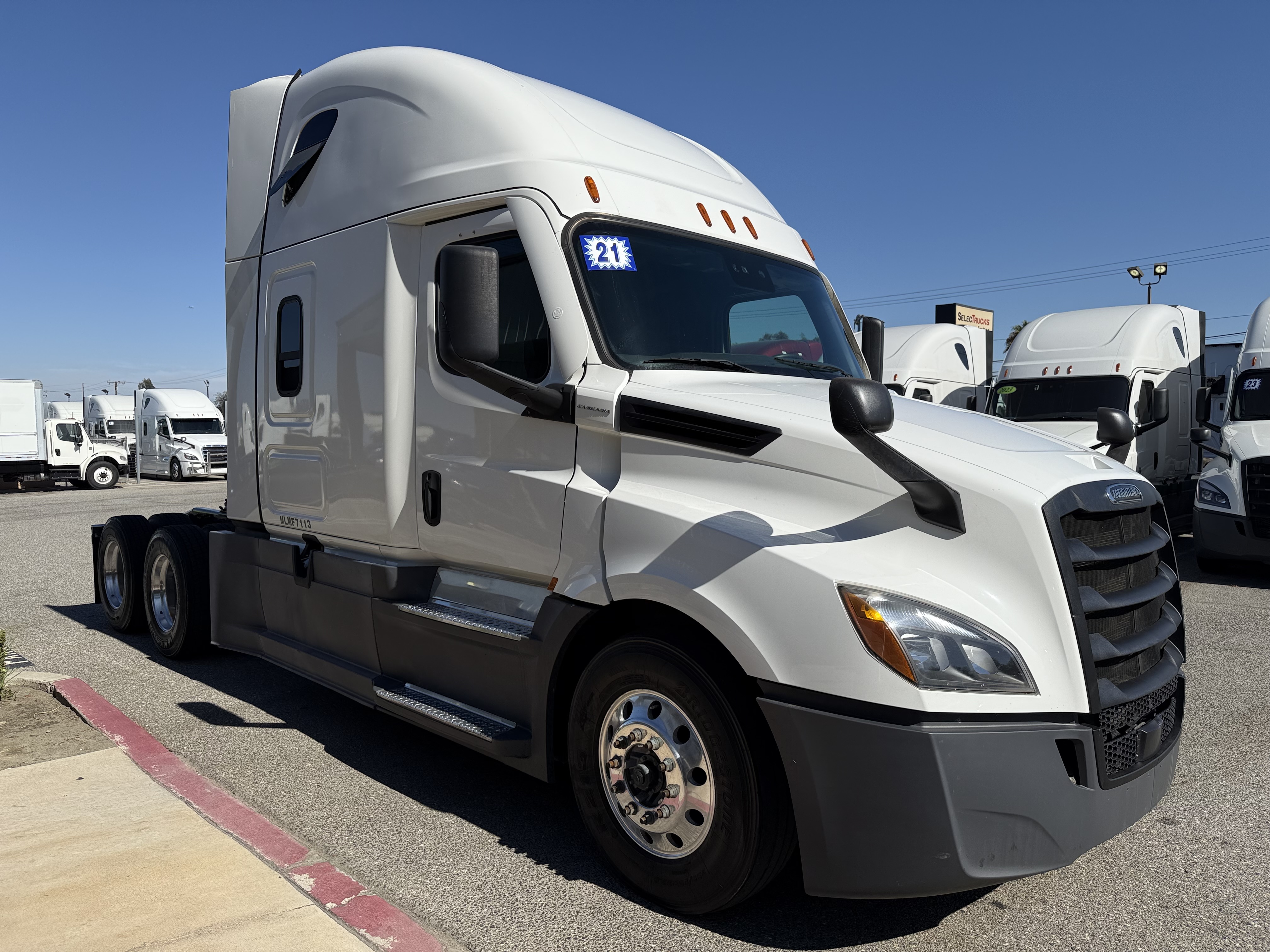 2021 FREIGHTLINER CASCADIA 126SLP - image 9