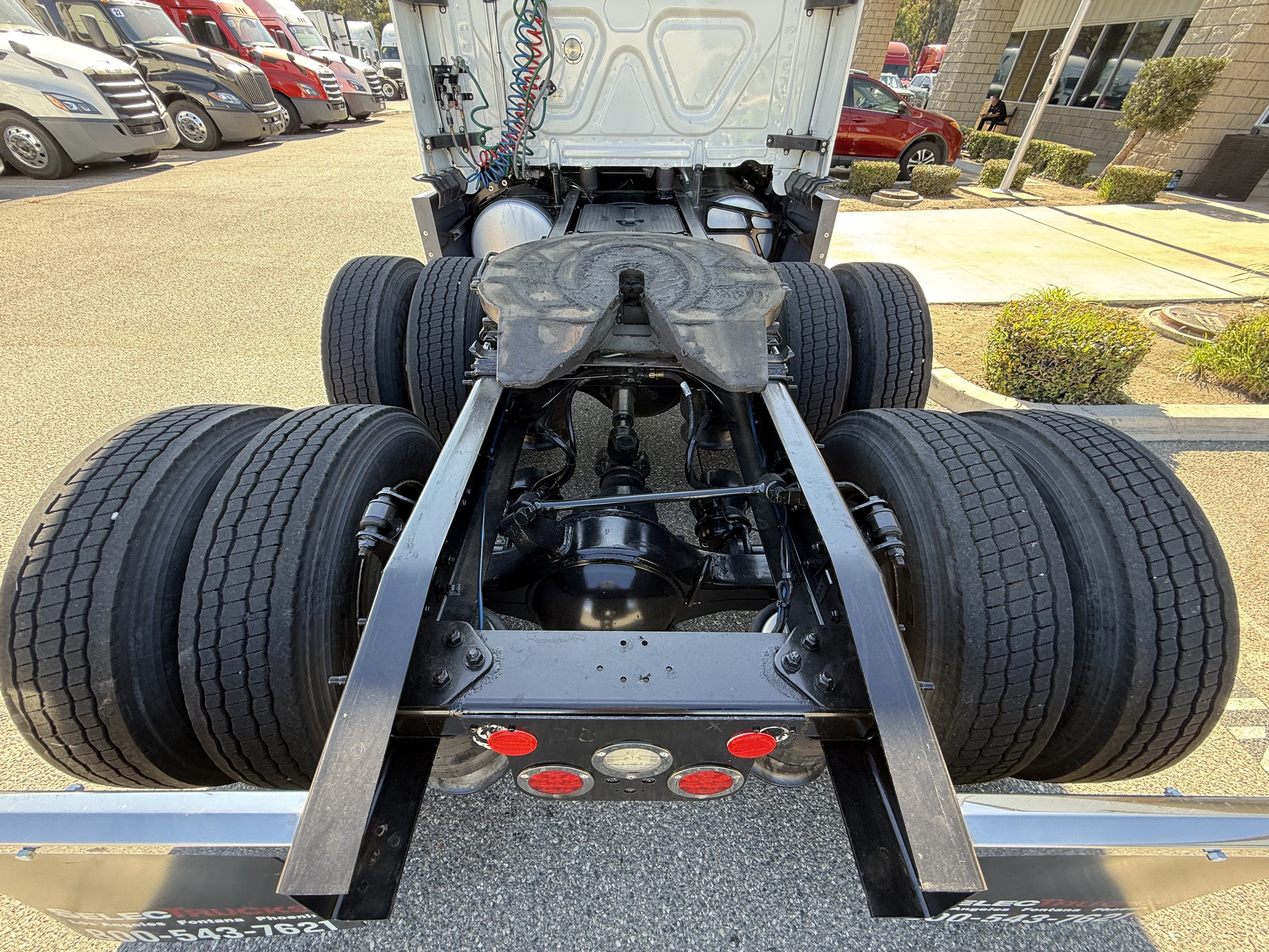 2021 FREIGHTLINER CASCADIA 126SLP - image 6