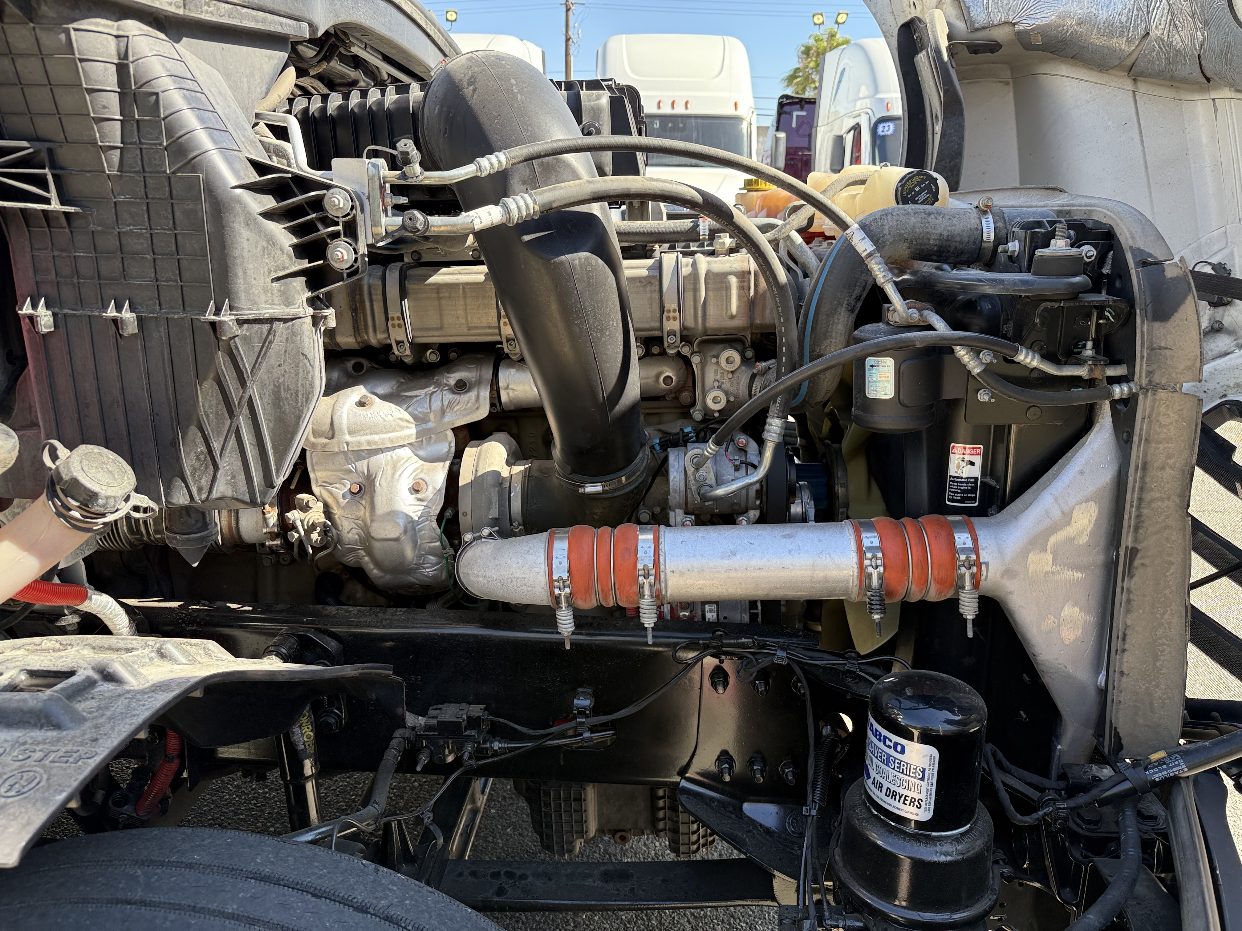 2021 FREIGHTLINER CASCADIA 126SLP - image 10