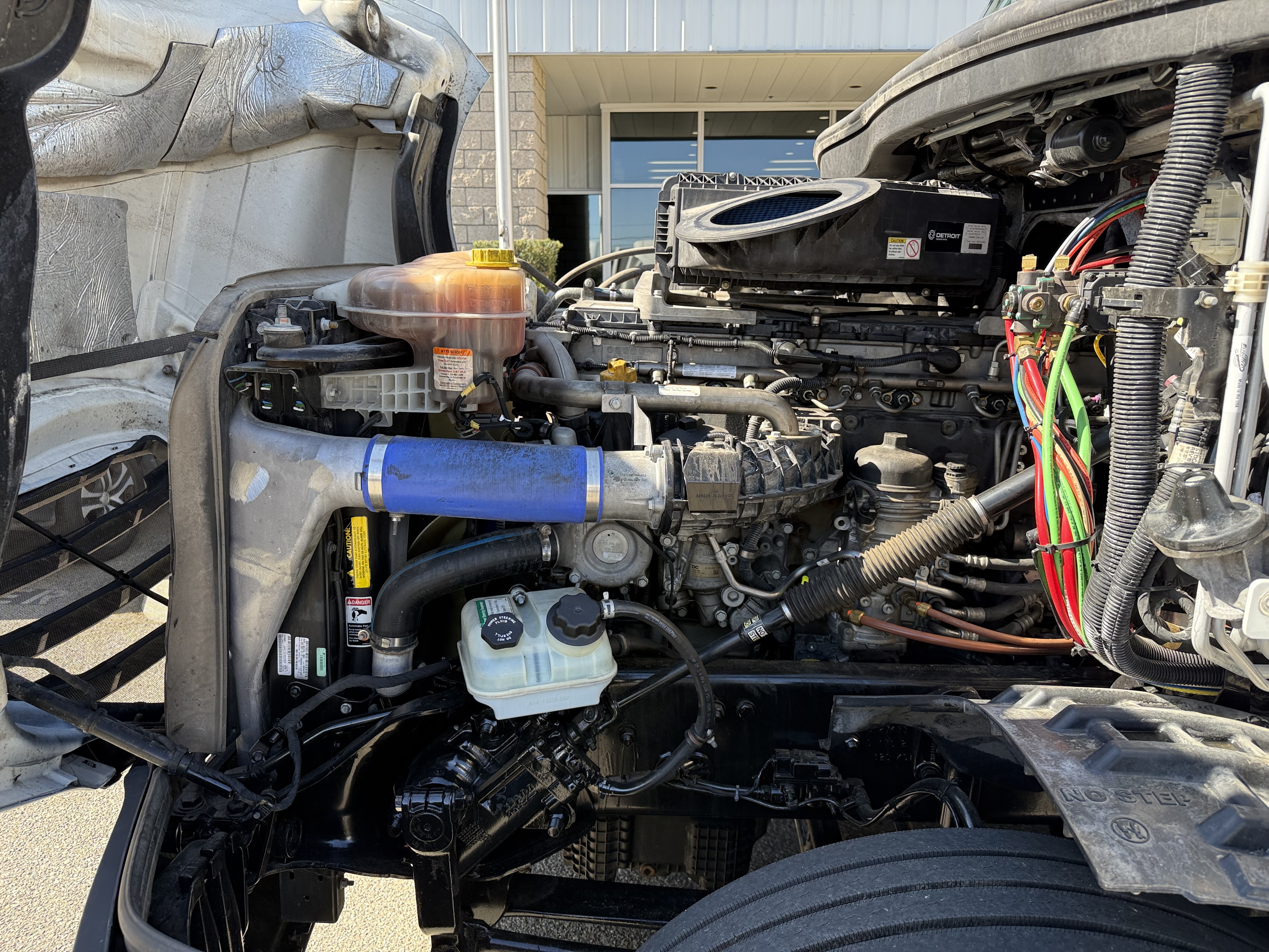 2021 FREIGHTLINER CASCADIA 126SLP - image 11