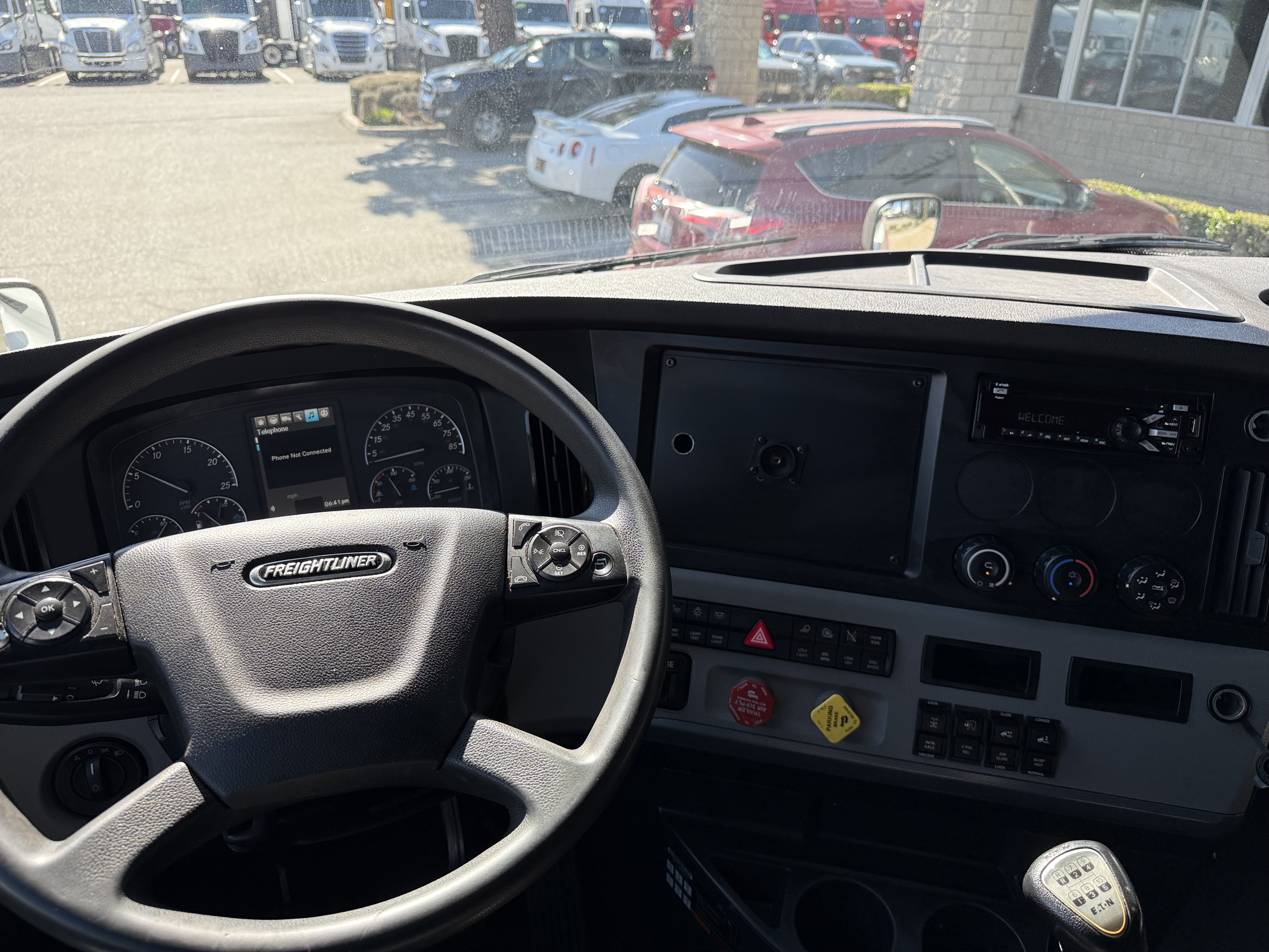 2021 FREIGHTLINER CASCADIA 126SLP - image 16